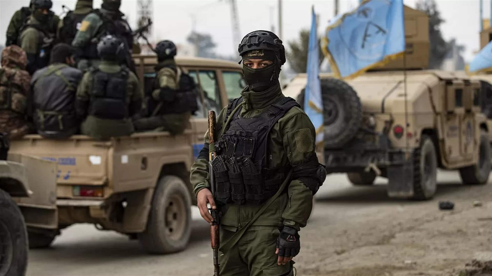 مقتل ثلاثة عسكريين في هجوم لتنظيم الدولة الإسلامية في وسط سوريا 