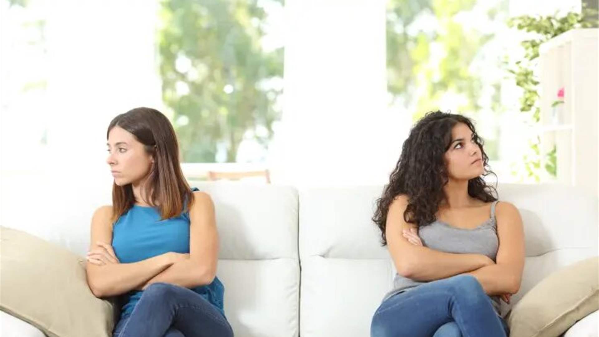 وعدتها شقيقة زوجها بمبلغ مالي بعد تقاعدها...لكن ما حصل لاحقاً لم يكن متوقعاً!