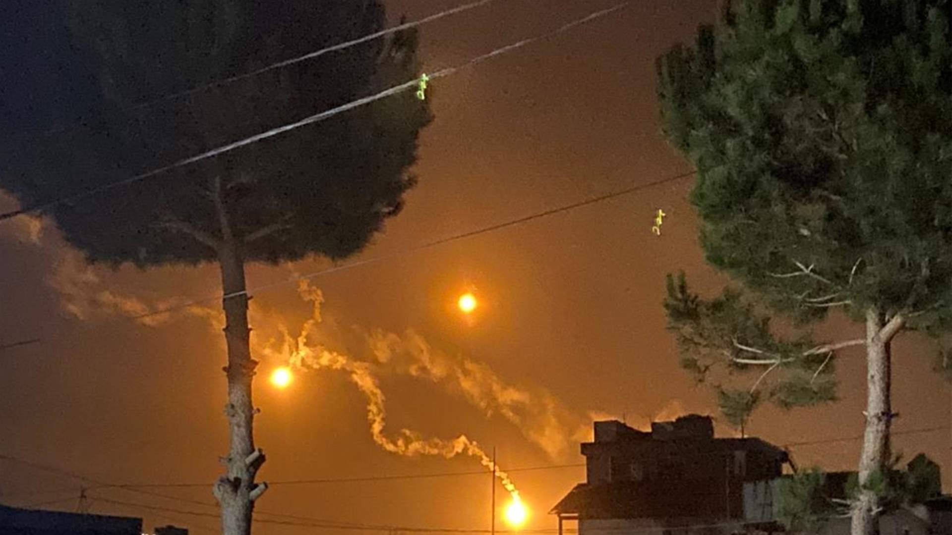 ليل مشتعل في الجنوب... والغارات مستمرة