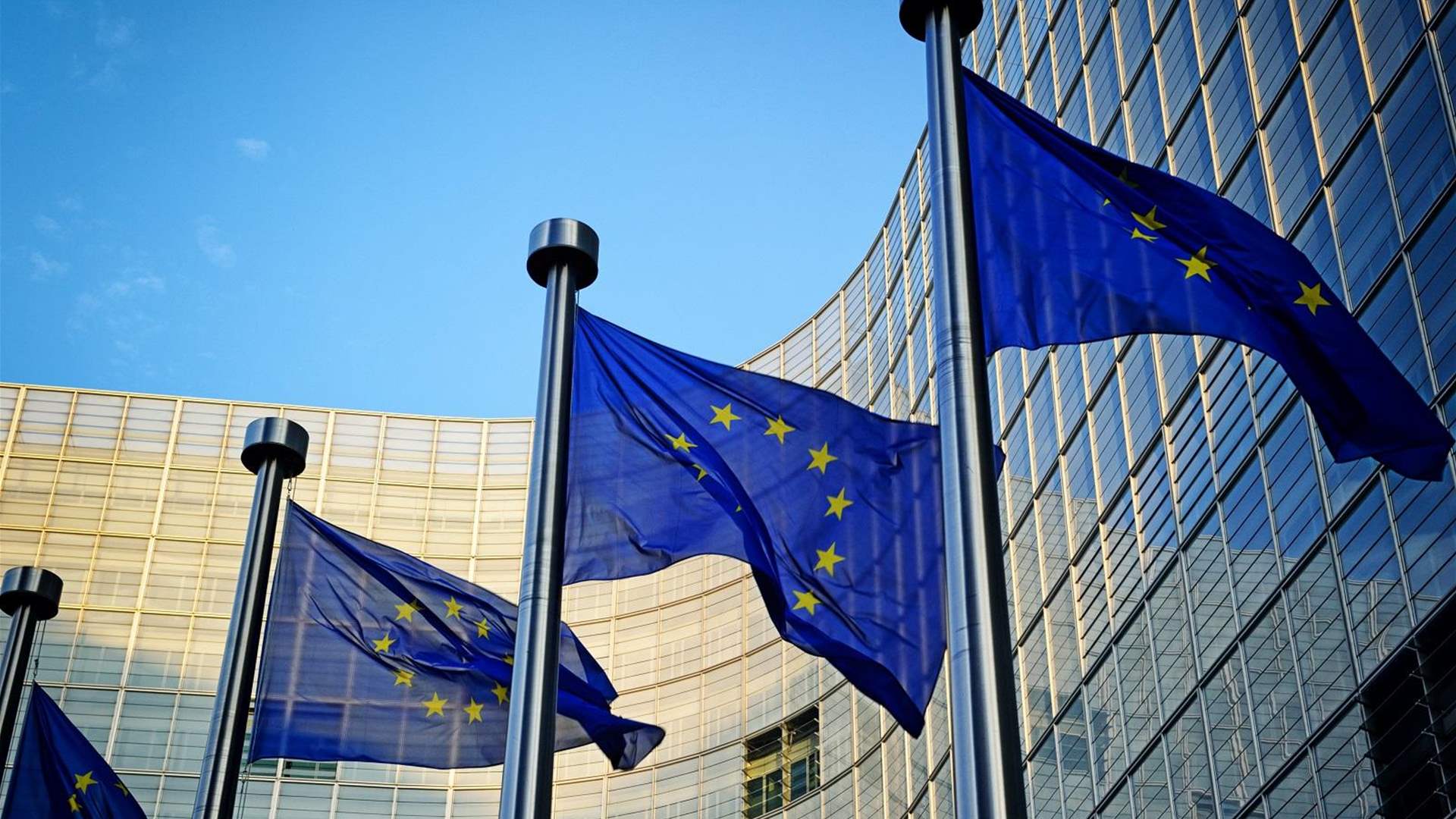 EU pledges over 2bln to support Syrian refugees