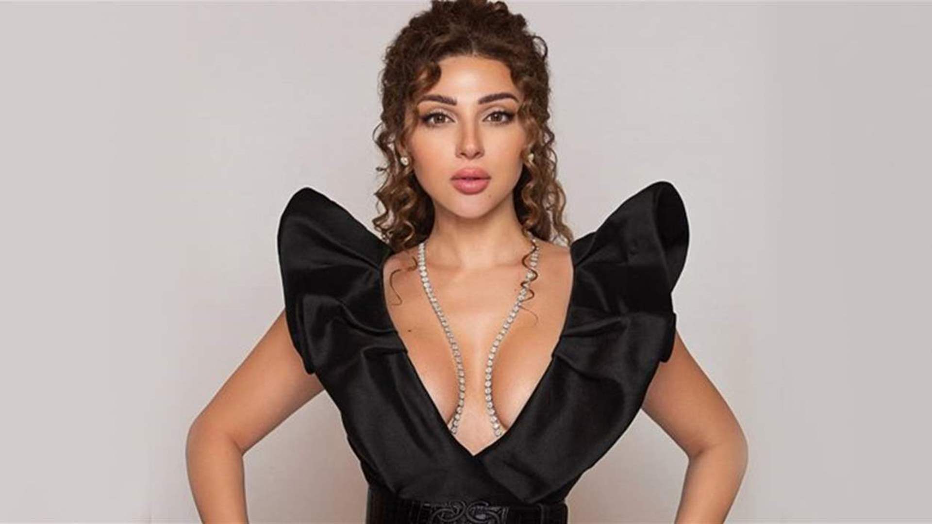 ميريام فارس تصلّي مع ابنها جايدن من أجل فلسطين