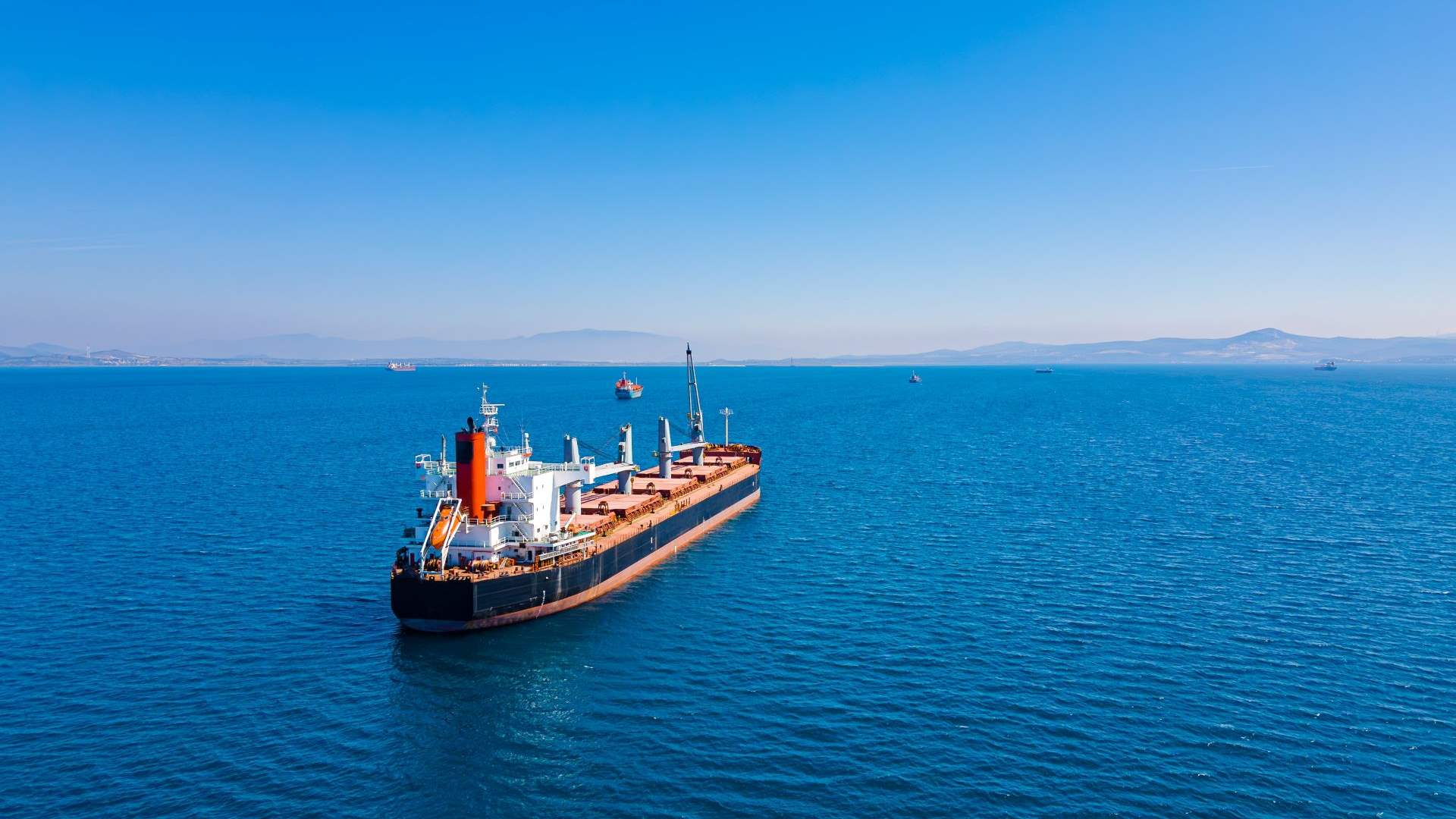 Ambrey: Vessel tilts off of Yemen&#39;s coast after attack by missiles