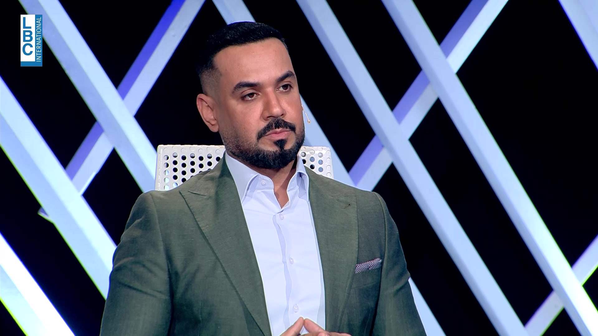 "لا أمانع شراء المشاهدات... ولست ضد تعدد الزوجات"... الفنان علي جاسم يعترف بصراحة في المجهول!