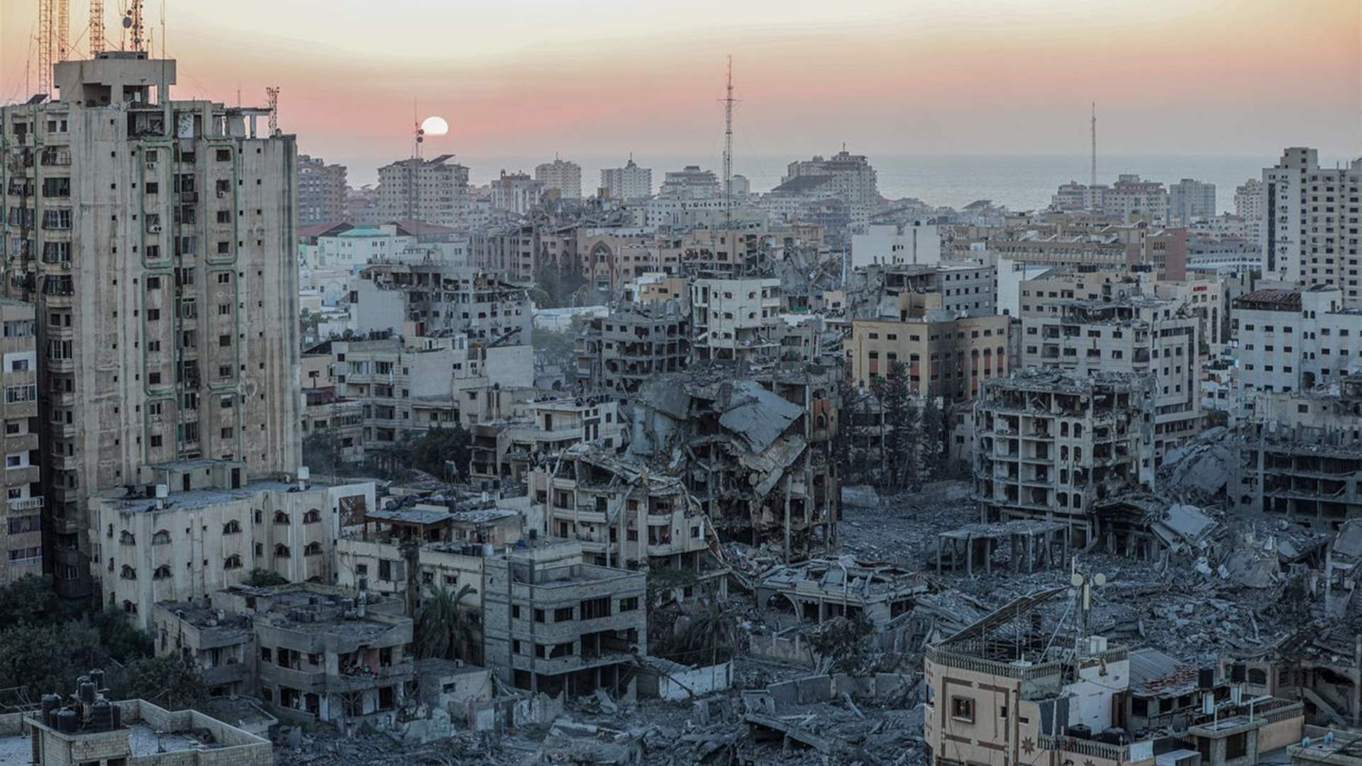 President of the UAE and Emir of Qatar discuss US President's proposal regarding Gaza
