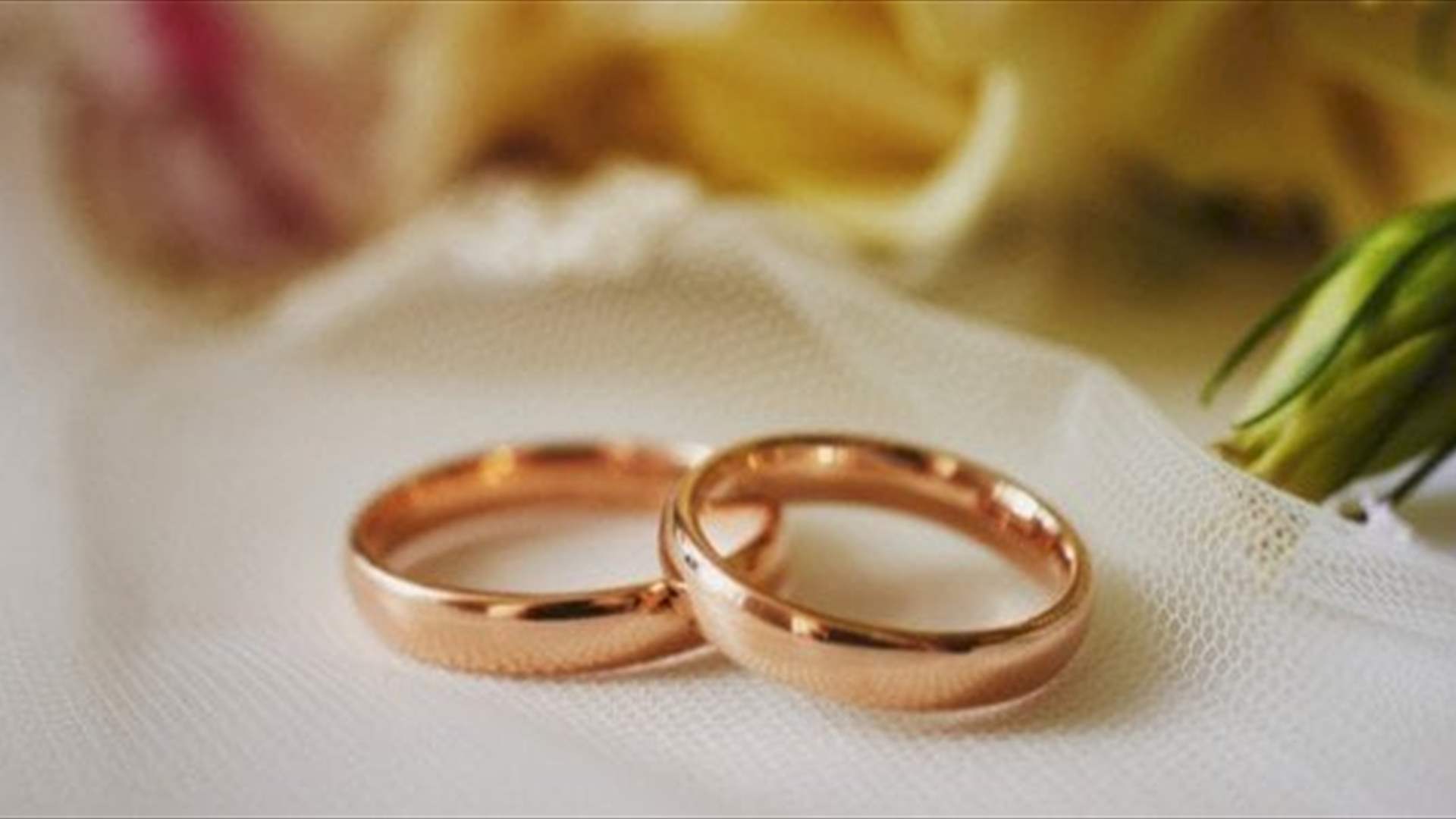بعد مرور 5 أشهر على طلاقه... ممثل تركي شهير يتزوج للمرة الرابعة وعروسه تصغره بـ30 سنة! (صورة)