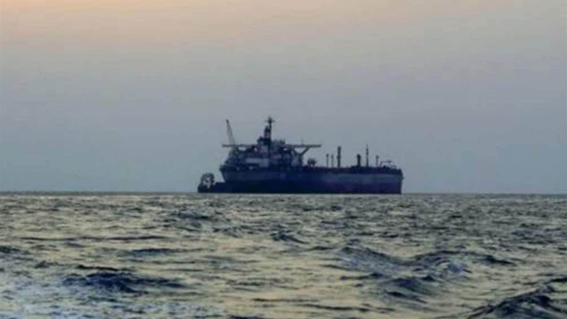 أمبري البريطانية للأمن البحريّ على علم بواقعة بحريًا غربيّ المخا في اليمن
