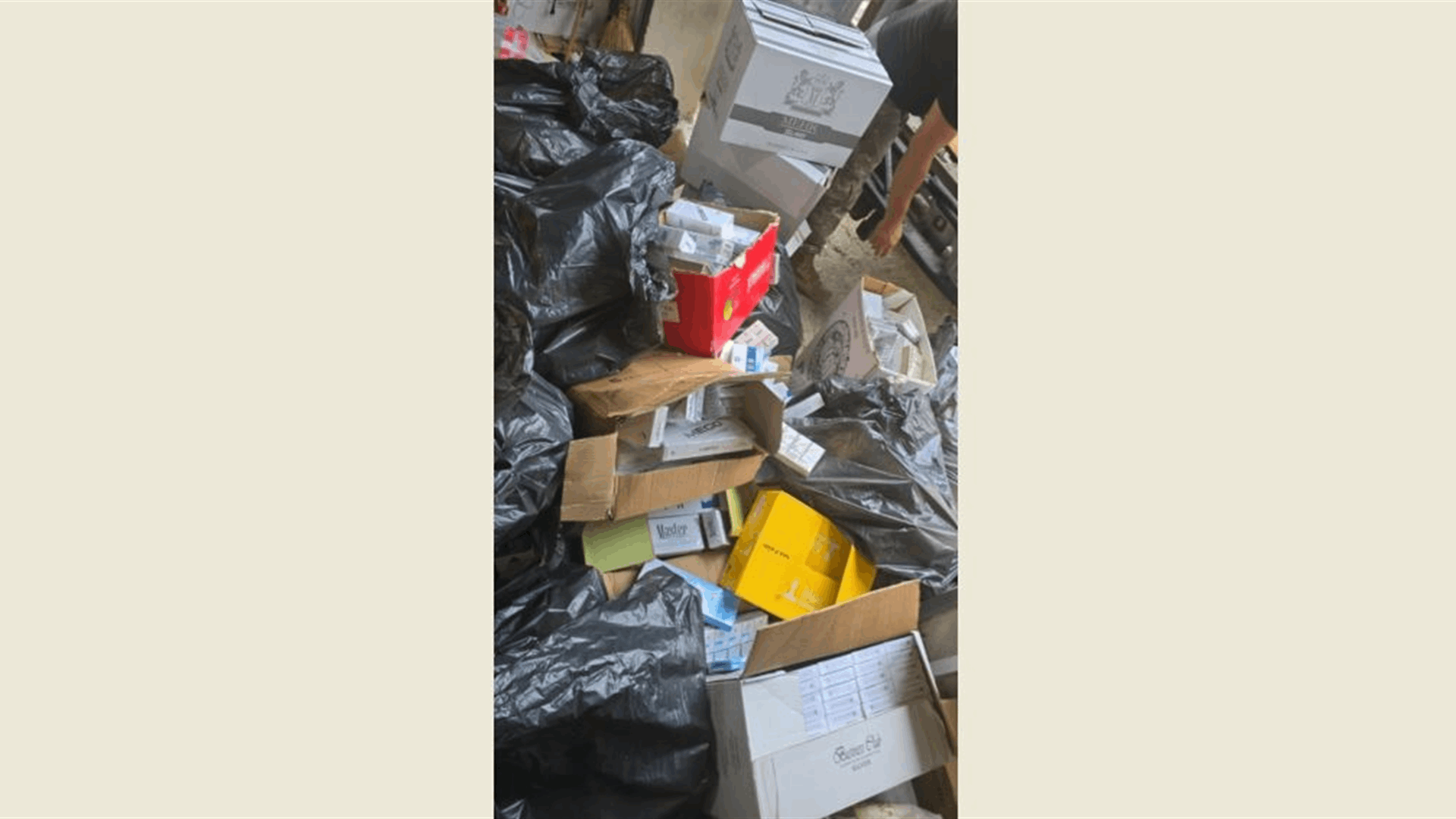الريجي ضبطت مصنوعات تبغية مهربة في برج البراجنة