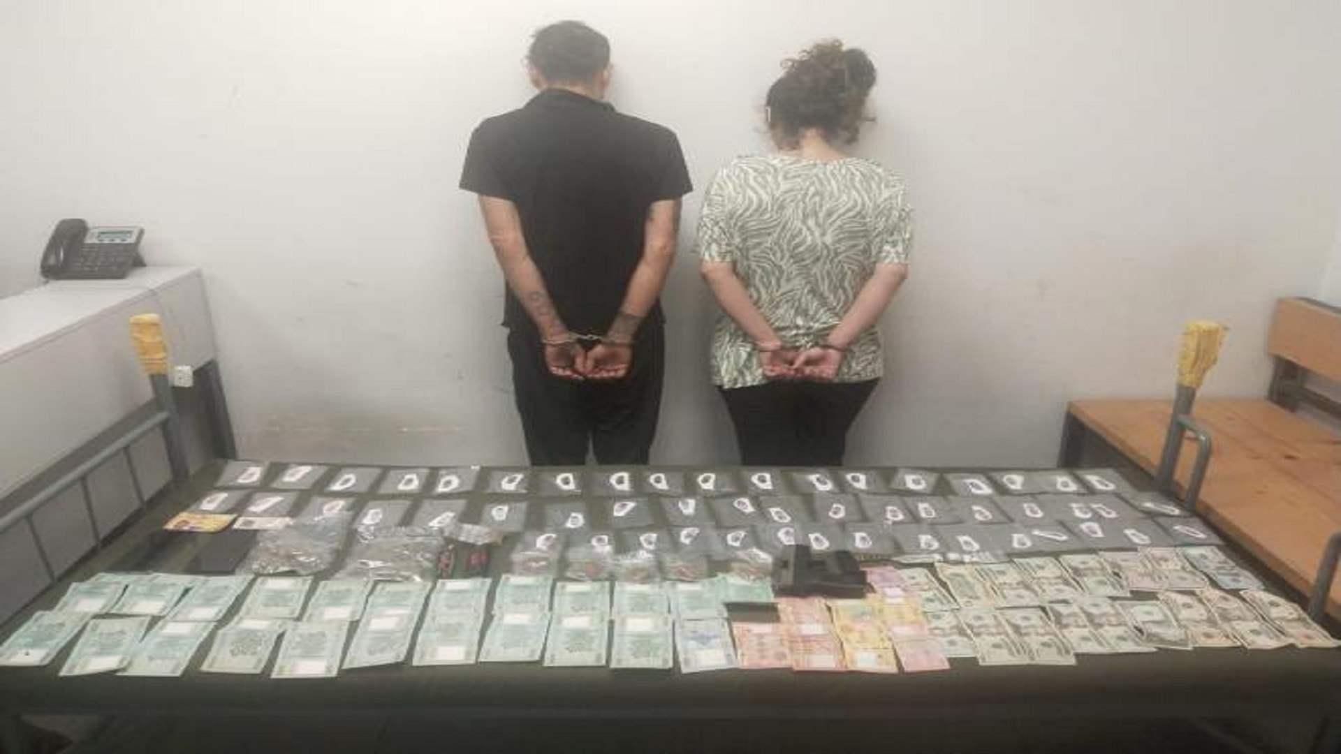 ينشطان بترويج المخدّرات في الرملة البيضاء... ومفرزة استقصاء بيروت توقفهما بكمين مُحكم