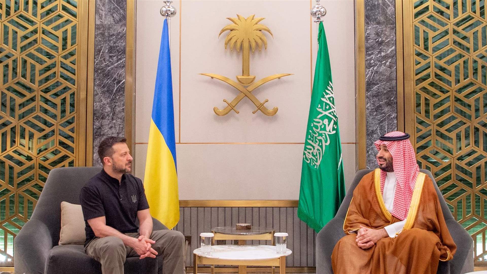 زيلينسكي يعلن أنه بحث مع ولي العهد السعودي القمة حول أوكرانيا المقررة في سويسرا