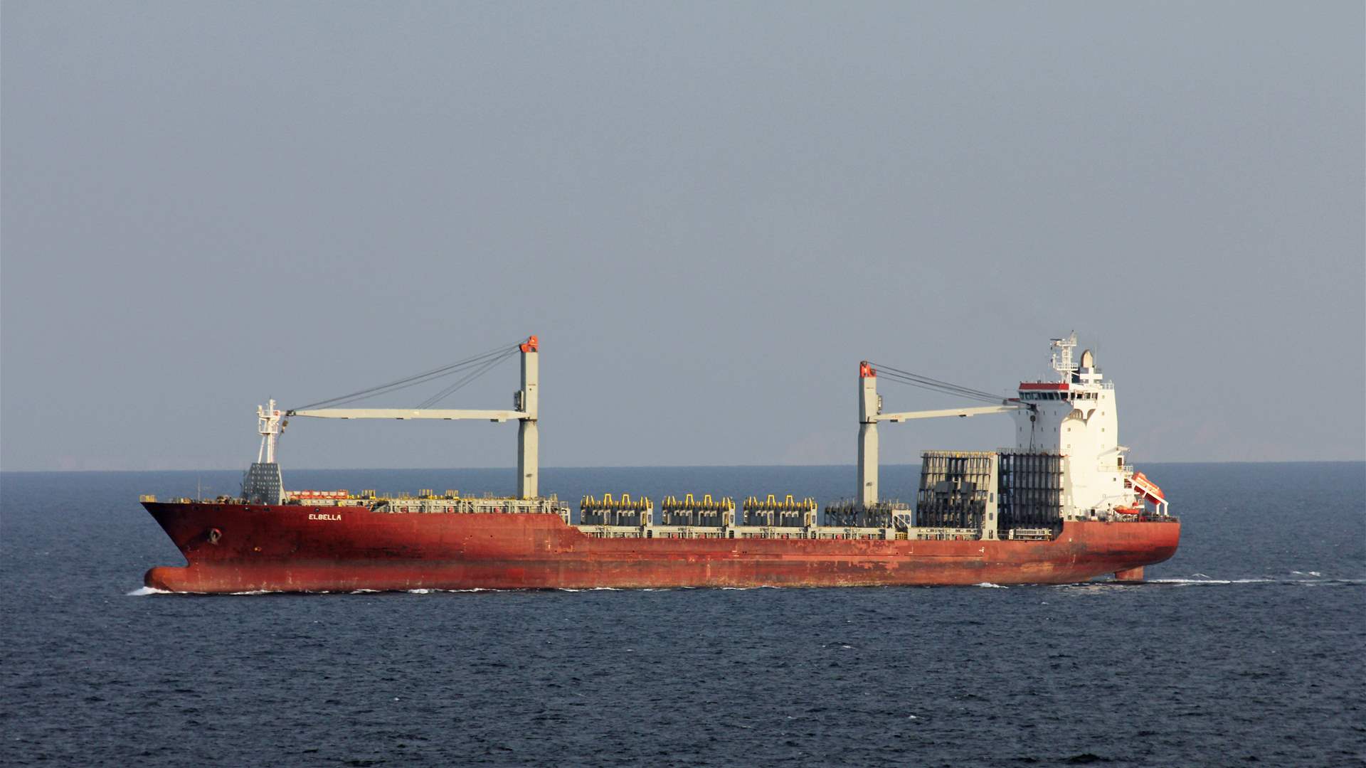 UKMTO: Fire erupts on vessel east of Yemen&#39;s Aden after being hit by unknown projectiles