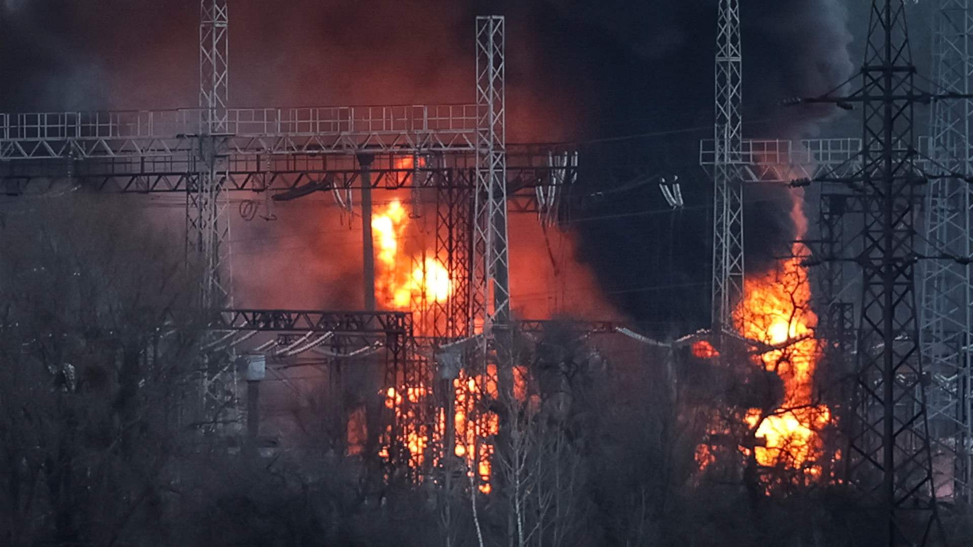 Ukrainian power plant damaged in &#39;mass&#39; overnight Russian attack