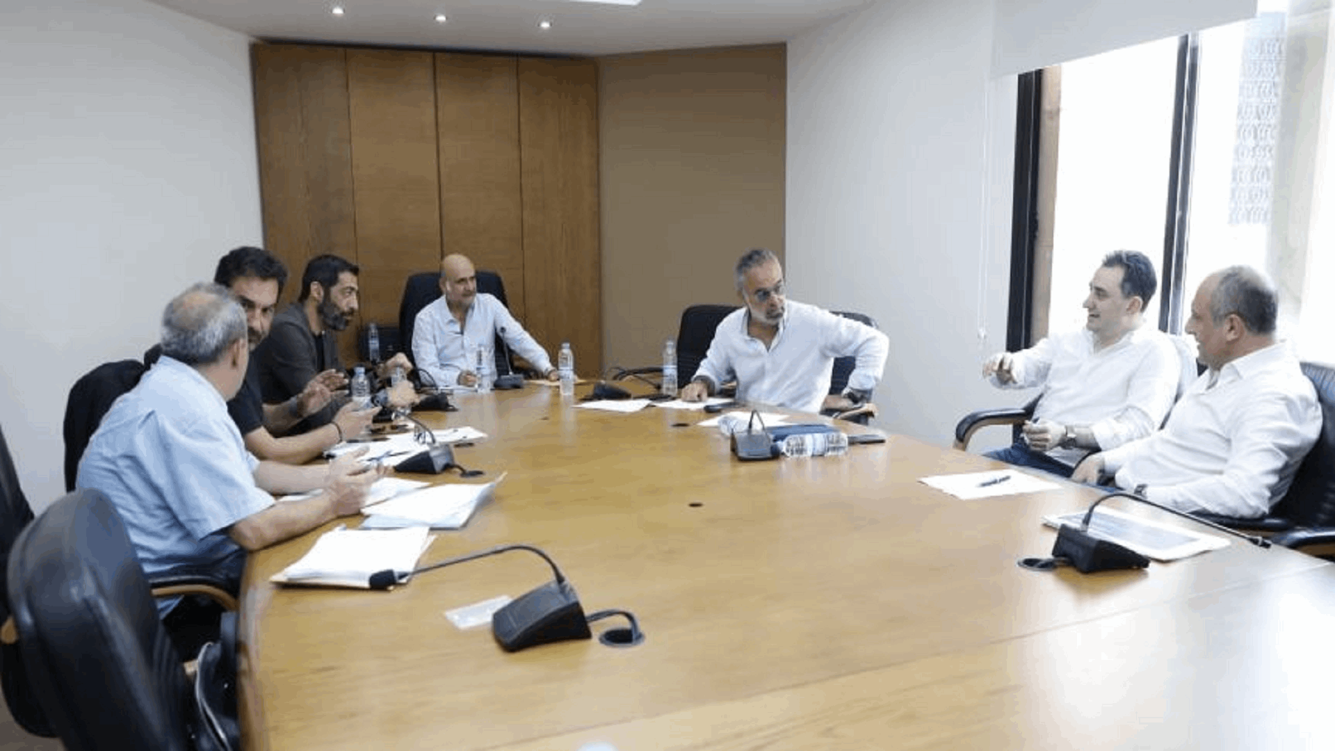 لجنة الشباب والرياضة ناقشت التقرير النهائي لملف مسبح اميل لحود الأولمبي