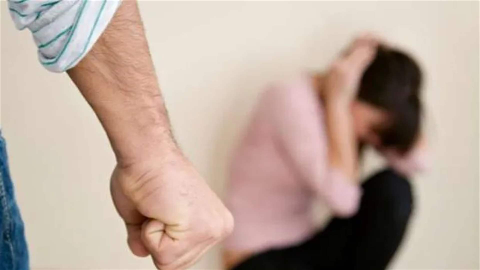 يعنّف أبناءه بطرق وحشية وقتل ابنته بضربة على رأسها (صورة)