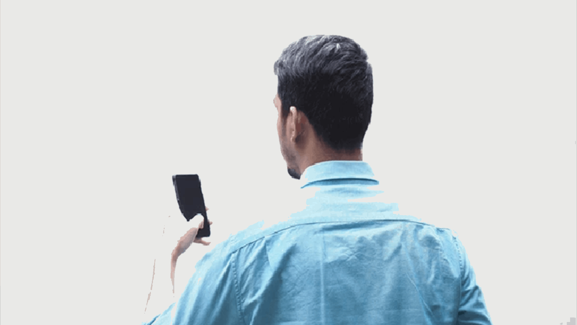 اكتشاف في محادثات زوجها الالكترونية دمرها... "زواجي بخطر"!