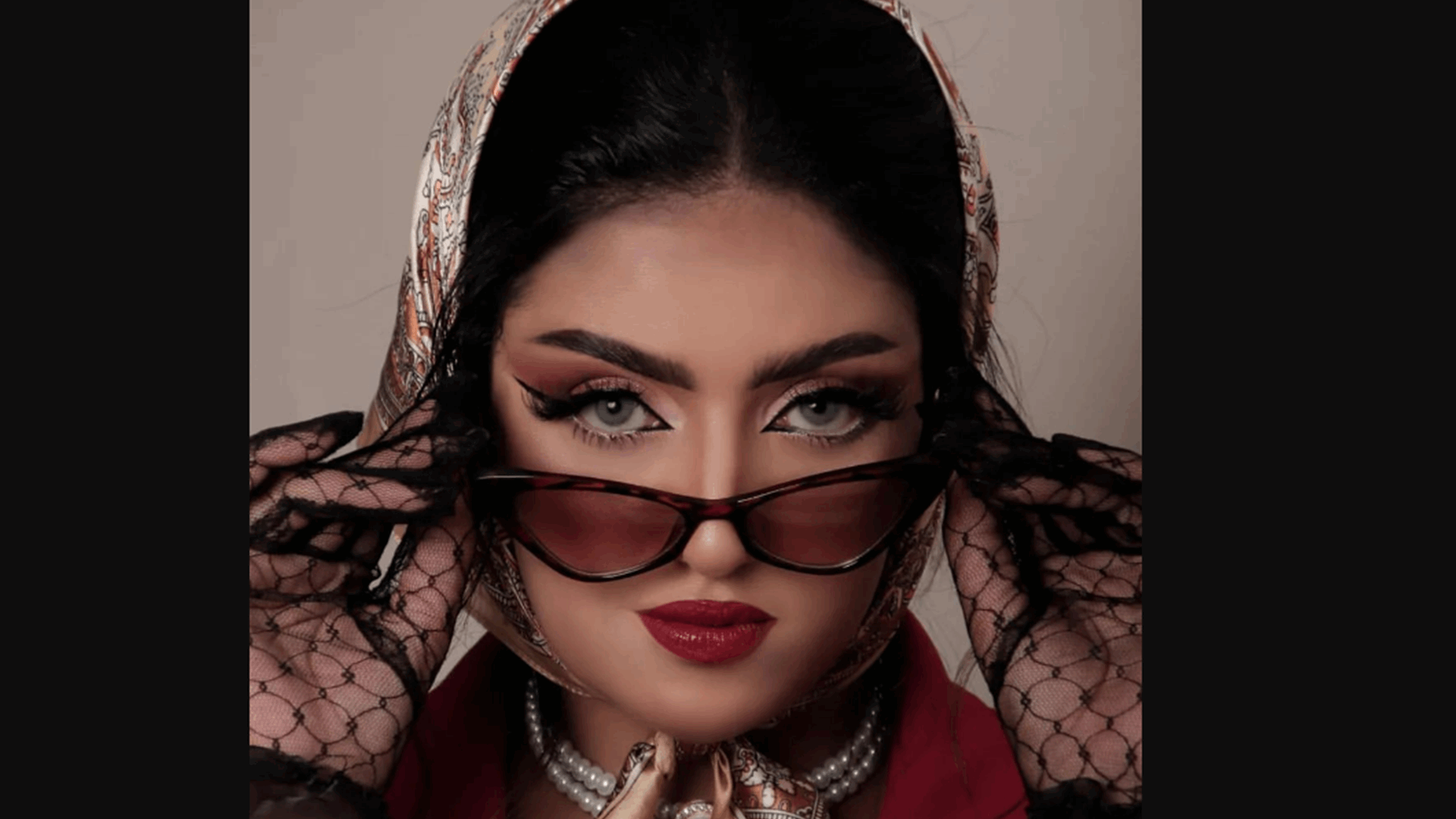 توقيف عارضة الأزياء اليمنية خلود باشراحيل وزوجها... والسبب: مجموعة صور جديدة؟!
