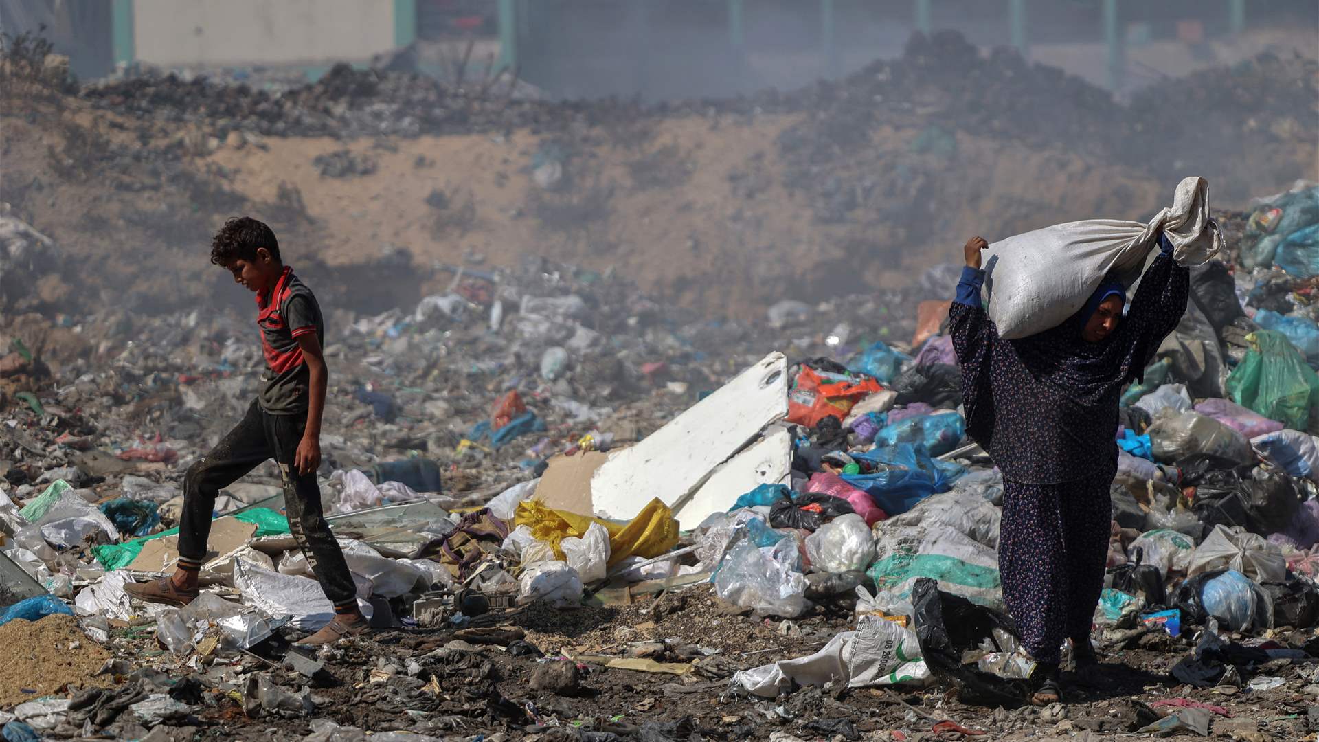 UNRWA: &#39;Rampant&#39; looting, smuggling impeding aid delivery in Gaza