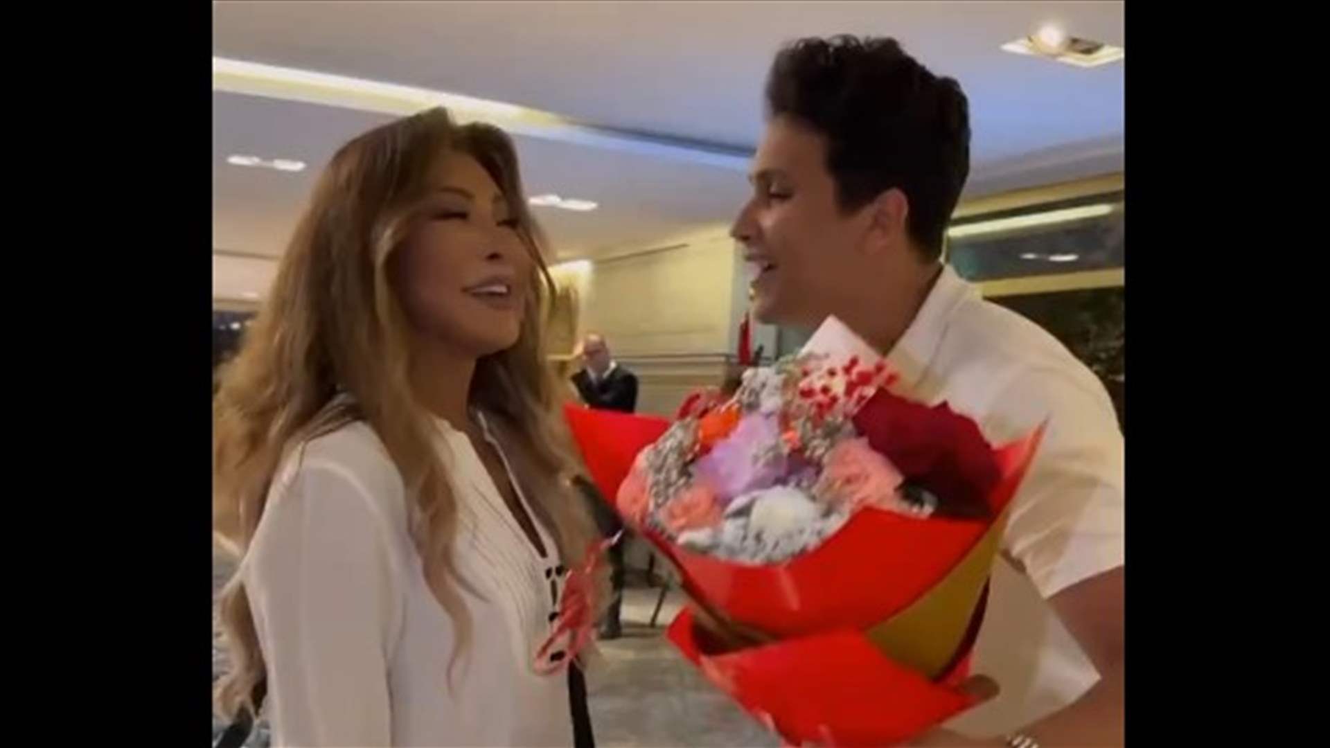 معجب يتقمّص شخصية وائل كفوري ويفاجئ نوال الزغبي في المغرب (فيديو)