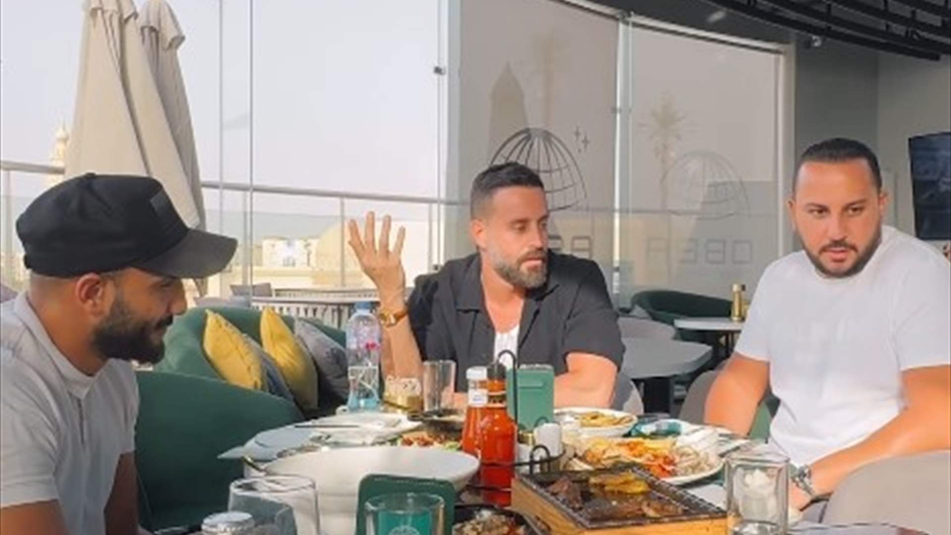 "الله يبعد عنا الحاسدين والمنافقين"... هكذا اختفى أصدقاء سعد رمضان! (فيديو)