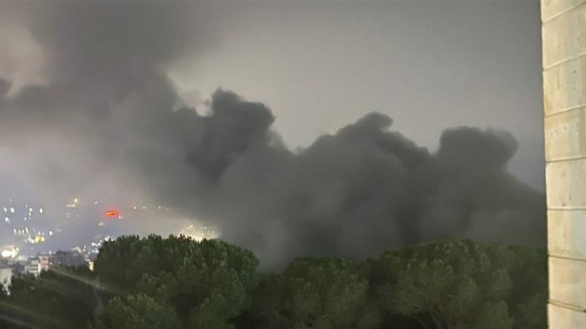  الطيران الحربي الاسرائيلي يستهدف حي المشاع في النبطية