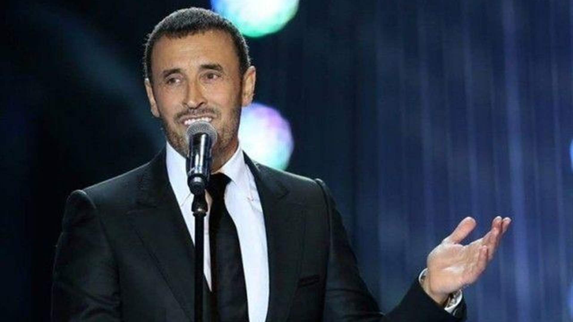 معجبة تطلب الزواج من كاظم الساهر... والمفاجأة كانت برد الأخير! (فيديو) 