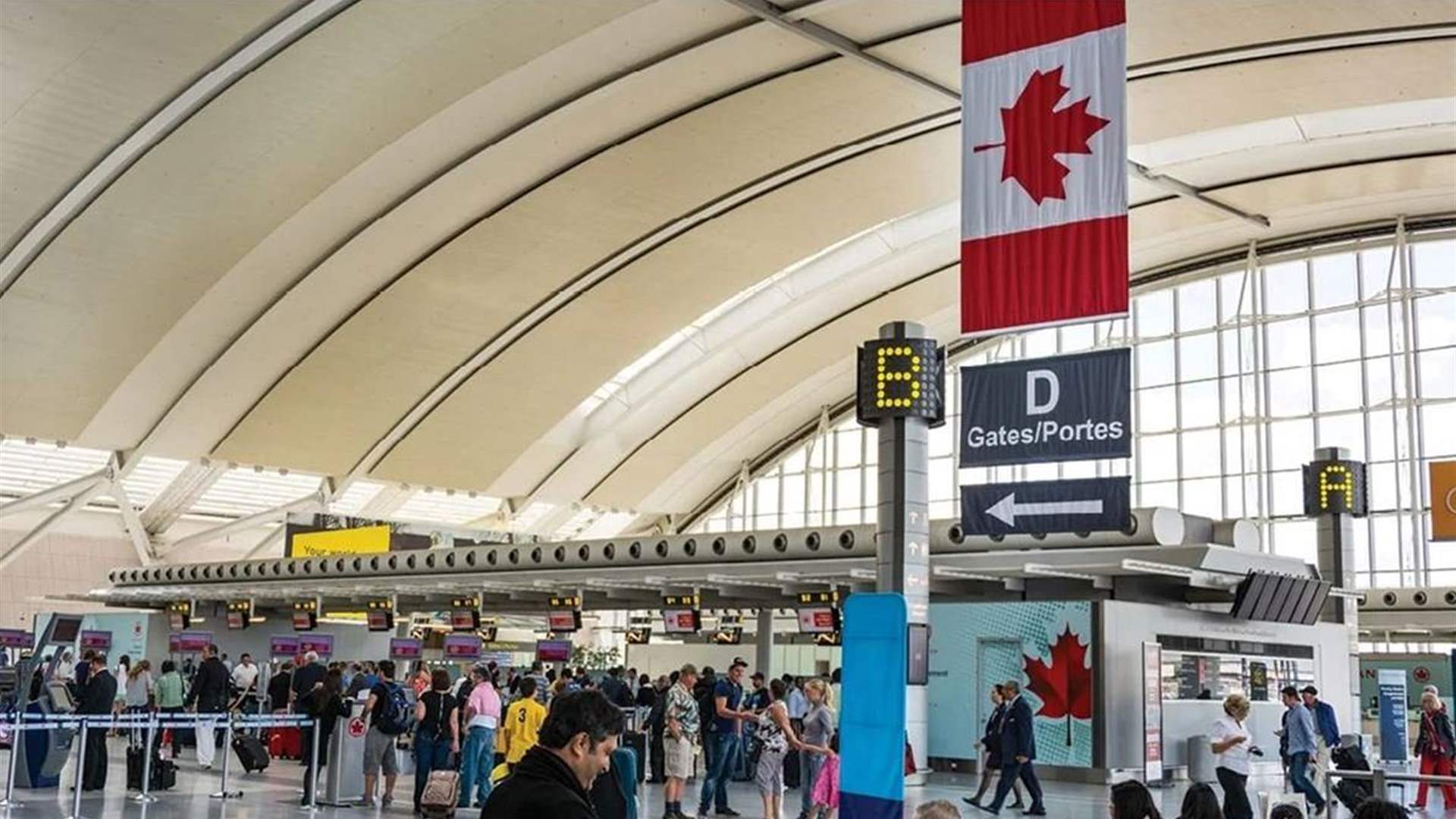 إلغاء مئات الرحلات الجوية في كندا بسبب إضراب