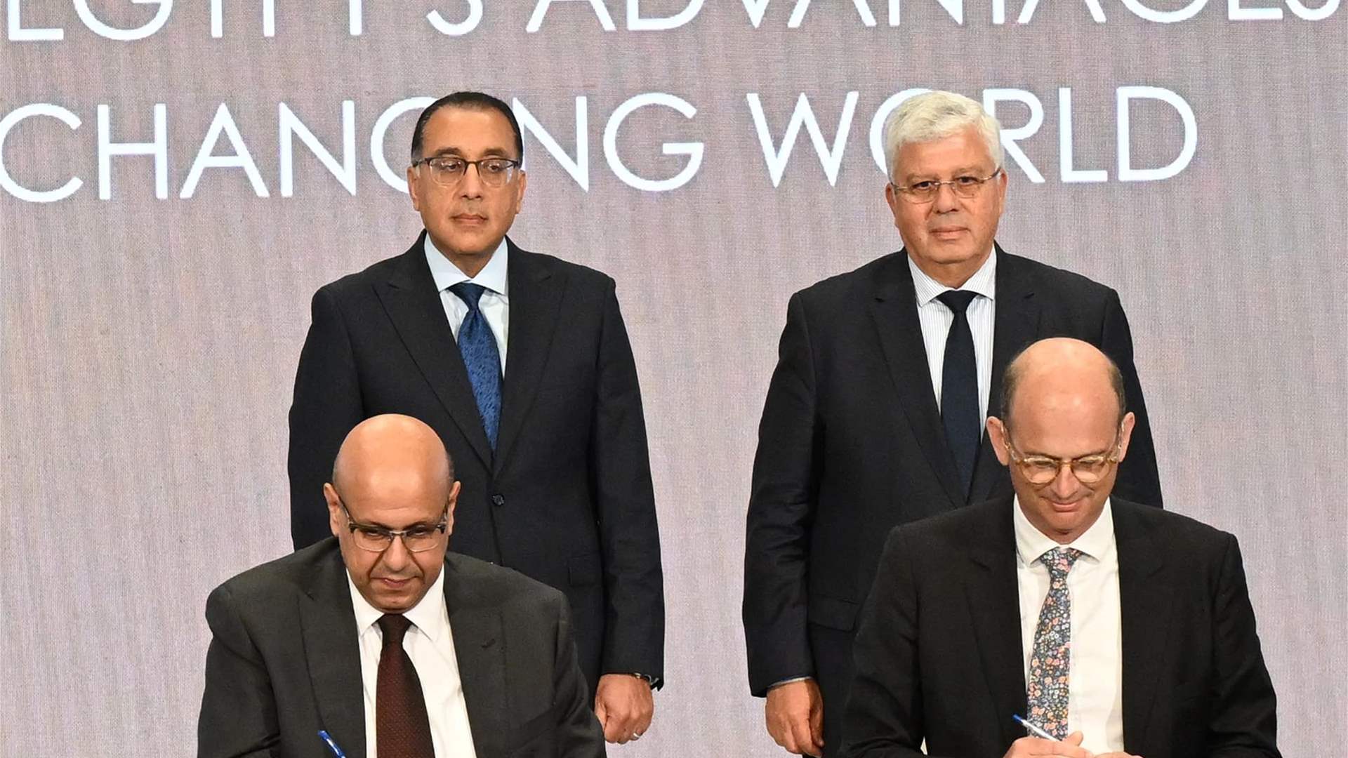 مصر توقع 4 إتفاقيات في مجال الأمونيا الخضراء بتكلفة 33 مليار دولار