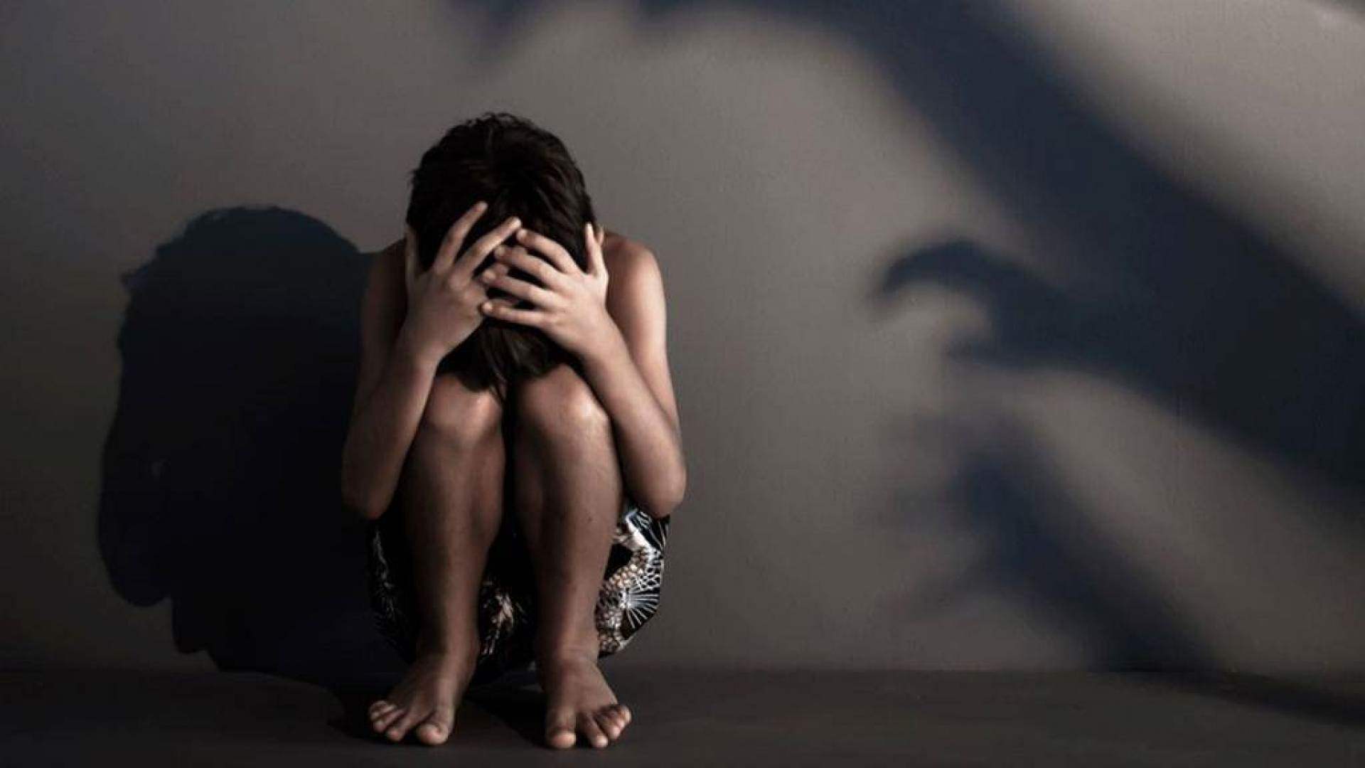 توقيف شخص تحرّش بابن الـ7 سنوات 