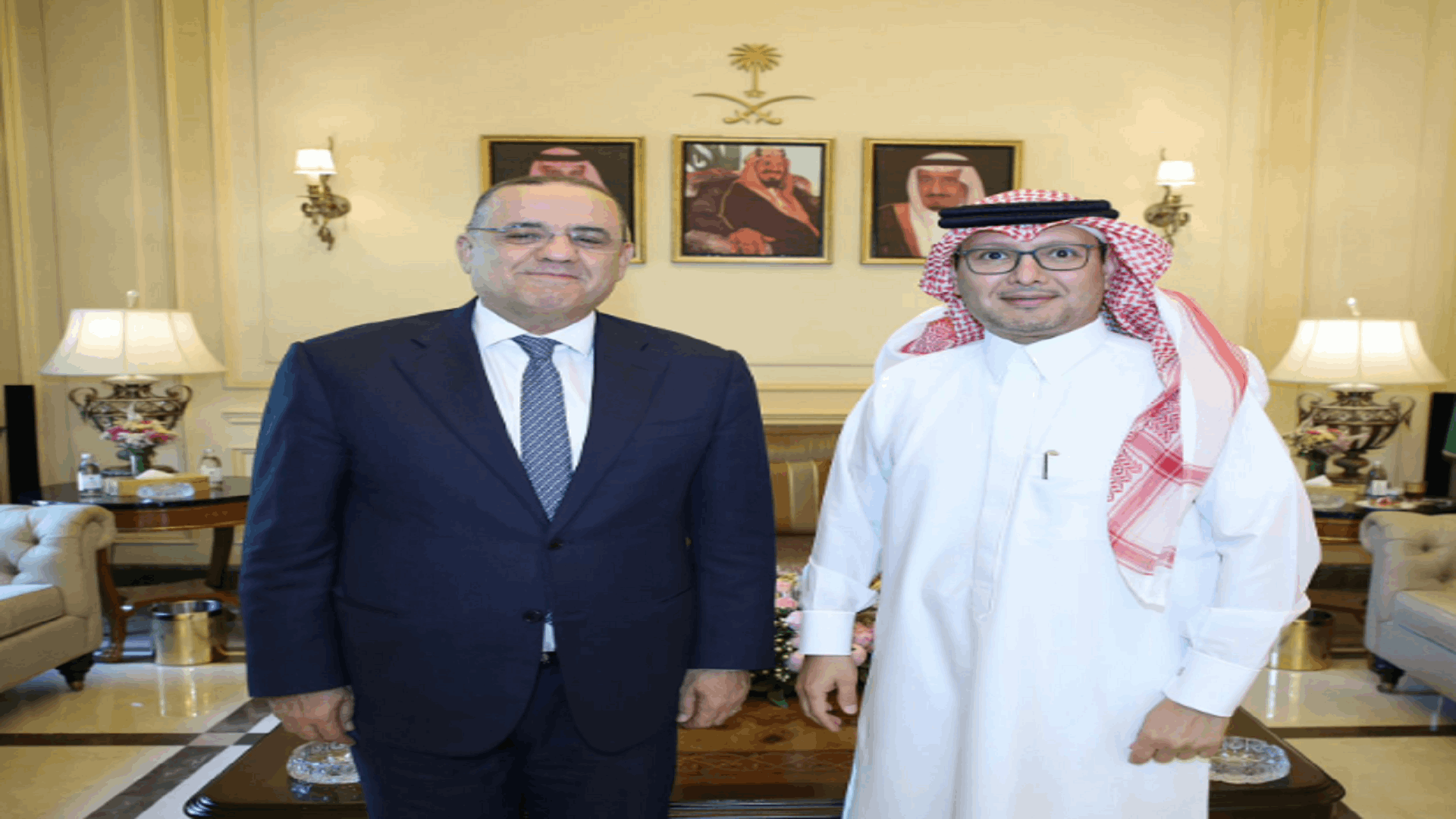 السفير السعودي يستقبل البيسري... وهذا ما جرى بحثه