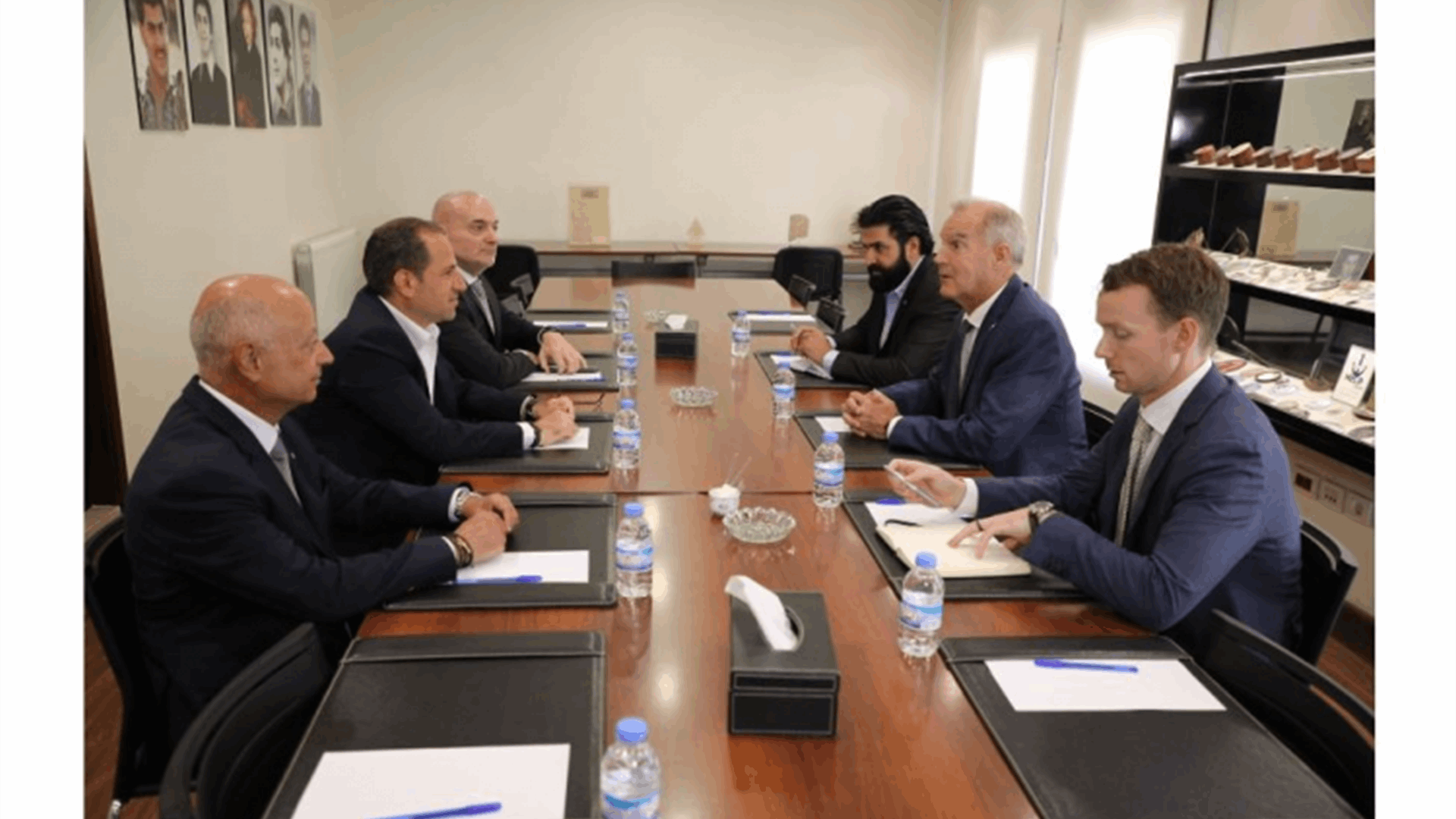 Gemayel meets Australian Ambassador, affirms need to &#39;liberate Lebanon&#39;s decision-making from domination&#39;