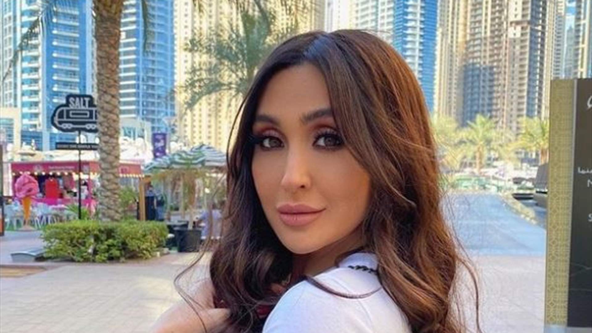 على أنغام "يا أنا يا انا".... جيسي عبدو تستمتع بالأجواء الصيفية! (فيديو)