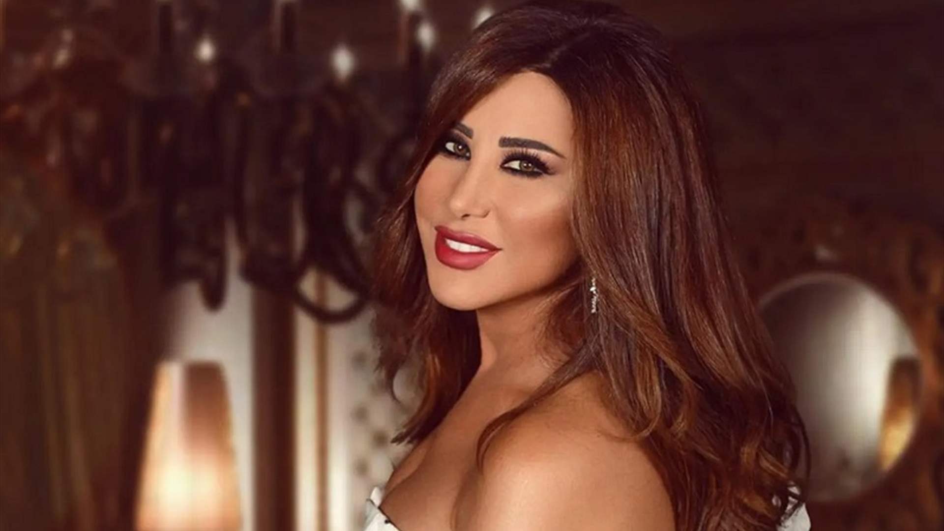 نجوى كرم تطلق &quot;يلعن البعد&quot;... والجمهور يتساءل &quot;هل تتحدث عن قصة حبها مع زوجها&quot;؟! (فيديو)