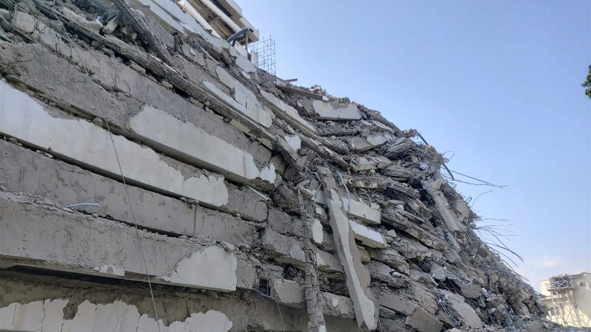 Nigeria school collapse kills several students, traps others