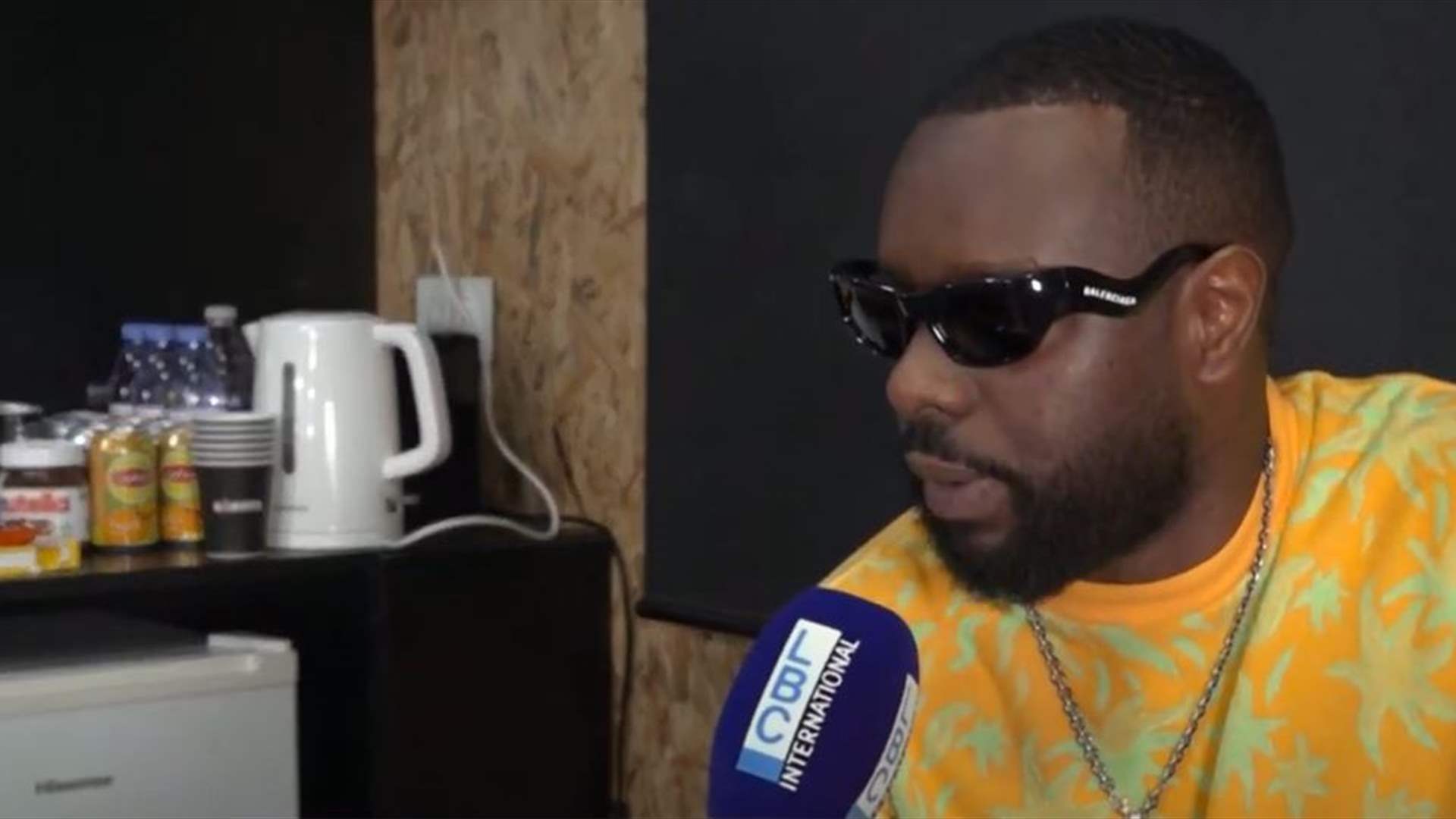 ديو غنائي قيد التحضير... النجم Maitre Gims يكشف حصريًا للـLBCI عن عمل فني قد يجمعه بملكة الإحساس إليسا! (فيديو)