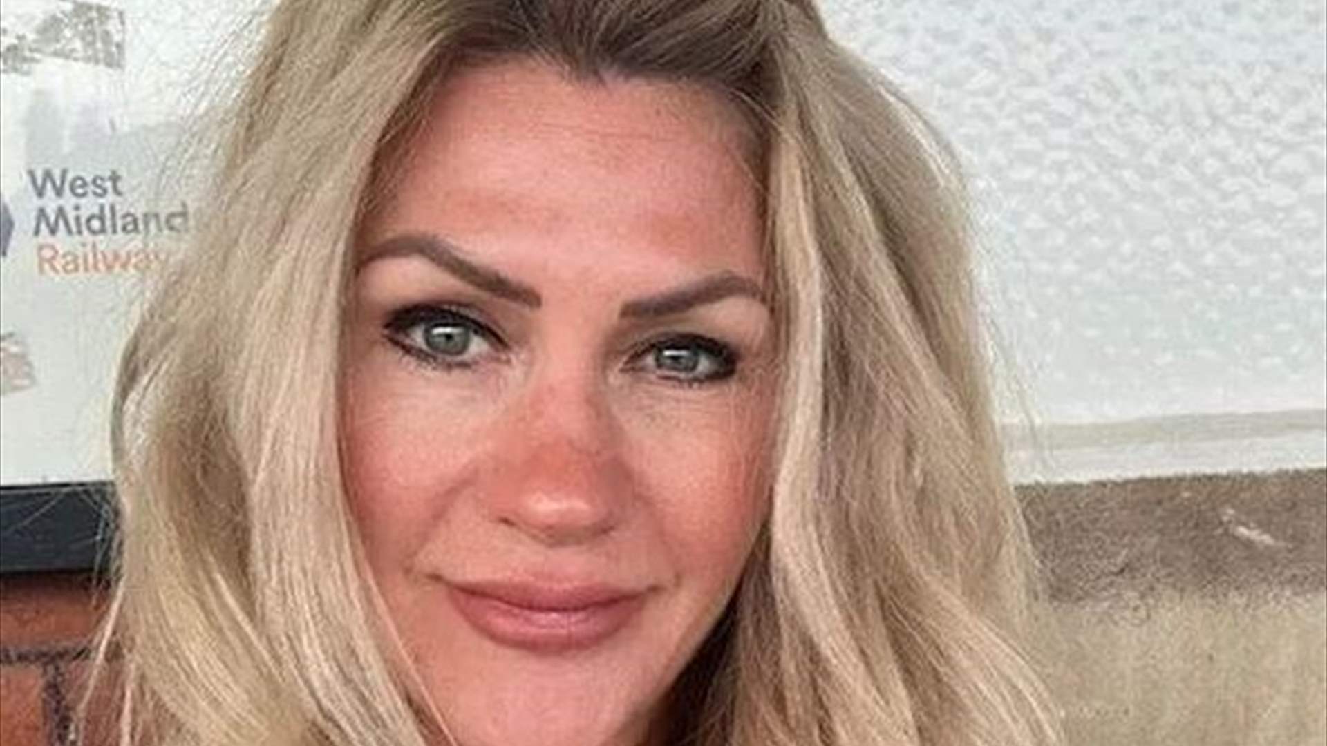 اعتقدت أن الأشخاص من حولها يتحدثون بلغة مختلفة... هكذا تلقّت أربعينية خبر إصابتها بمرض خطير!