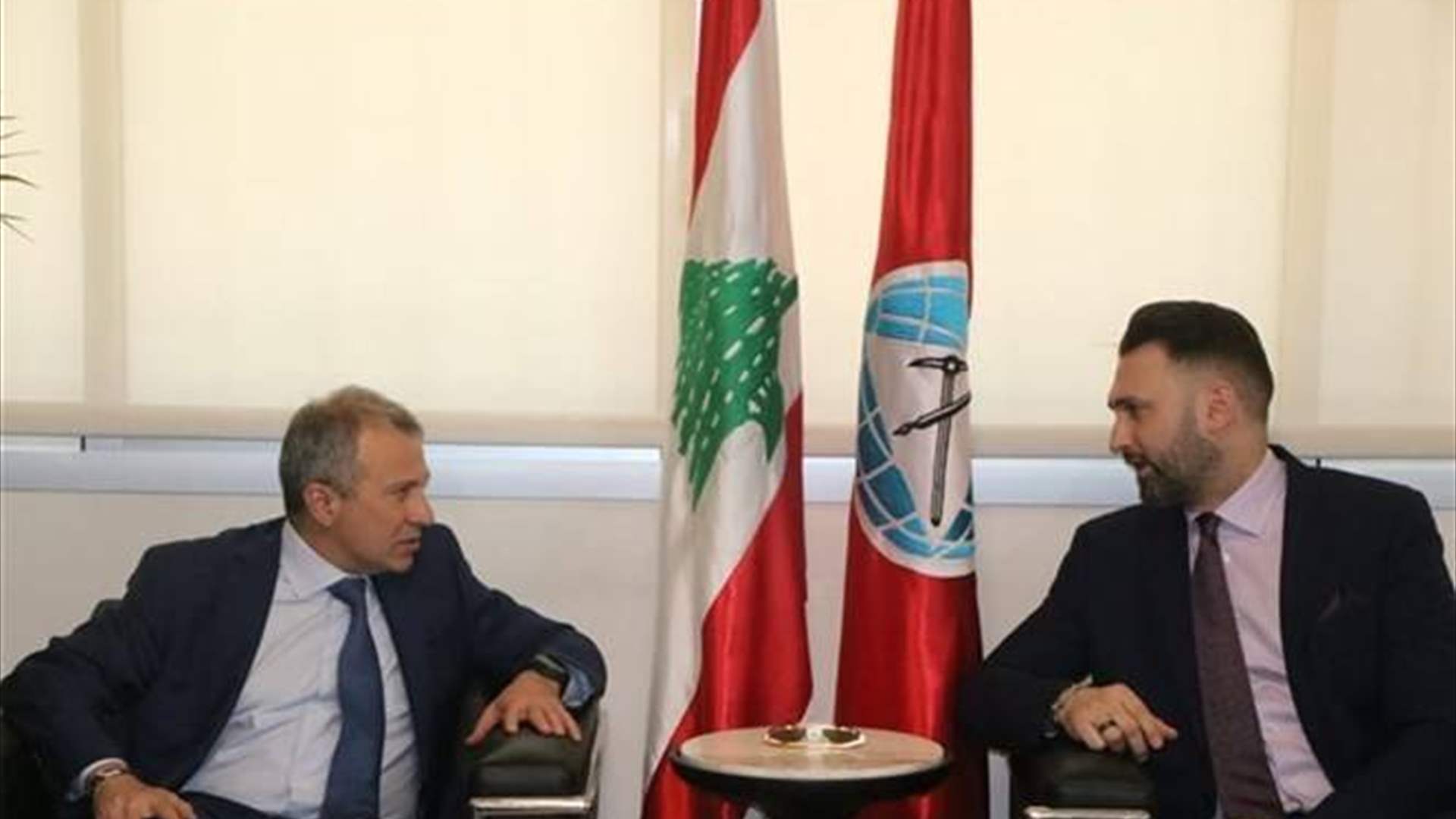 "الاشتراكي" و"الاعتدال" غير متحمسيْن لتشكيل قوة ضغط رئاسية مع "الوطني الحر" (الشرق الأوسط)