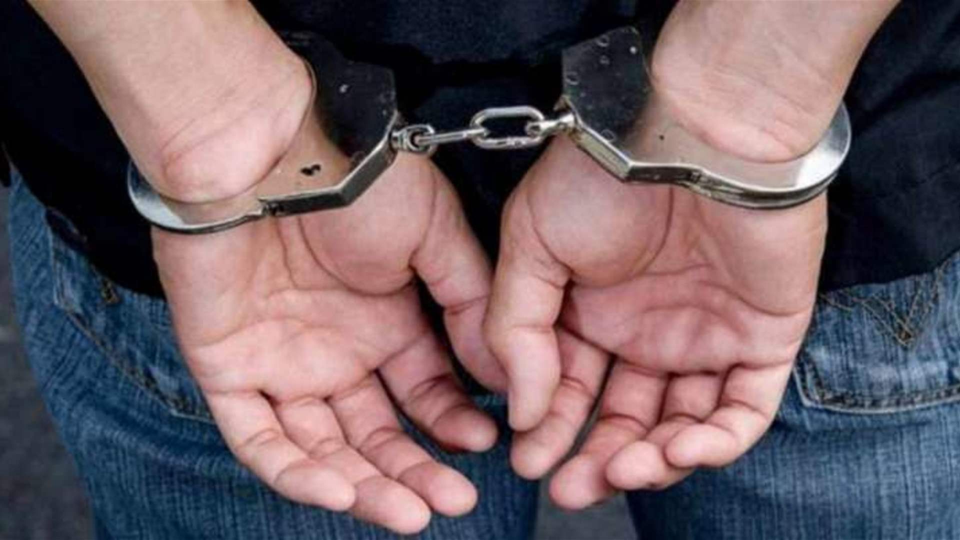 توقيف عدد من السوريين في برالياس بجرم التزوير