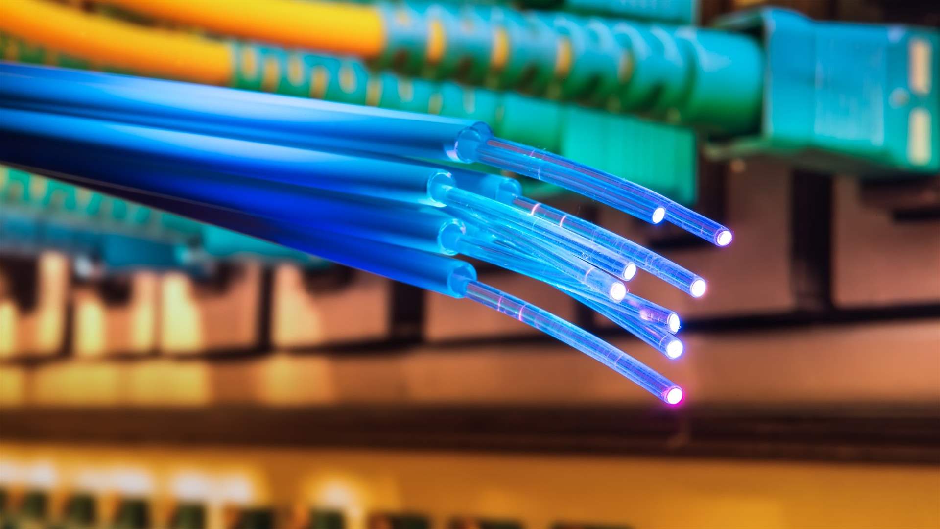 عمليات "تخريب" تطال شبكة الألياف البصرية في أنحاء عدة من فرنسا 