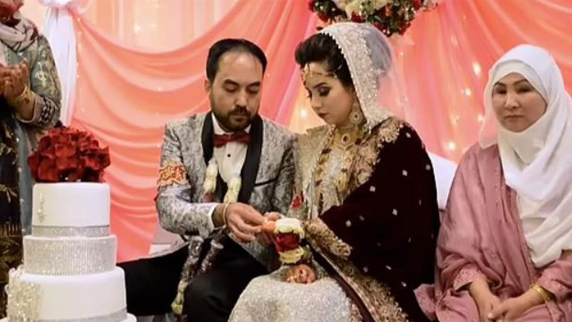 &quot;لاستعادة سمعة عائلتها&quot;... أم ترغم ابنتها على الزواج وهذا مصير الأخيرة!