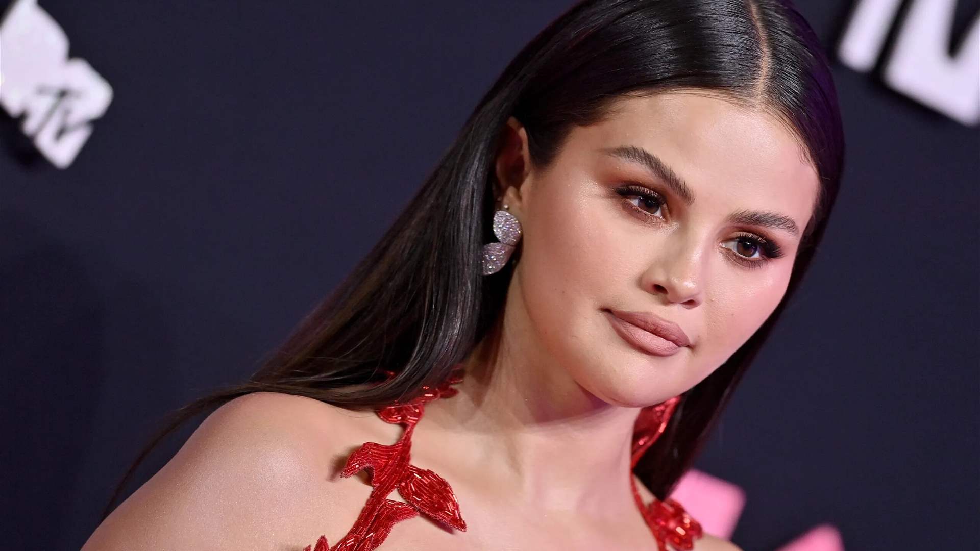 Selena Spicy