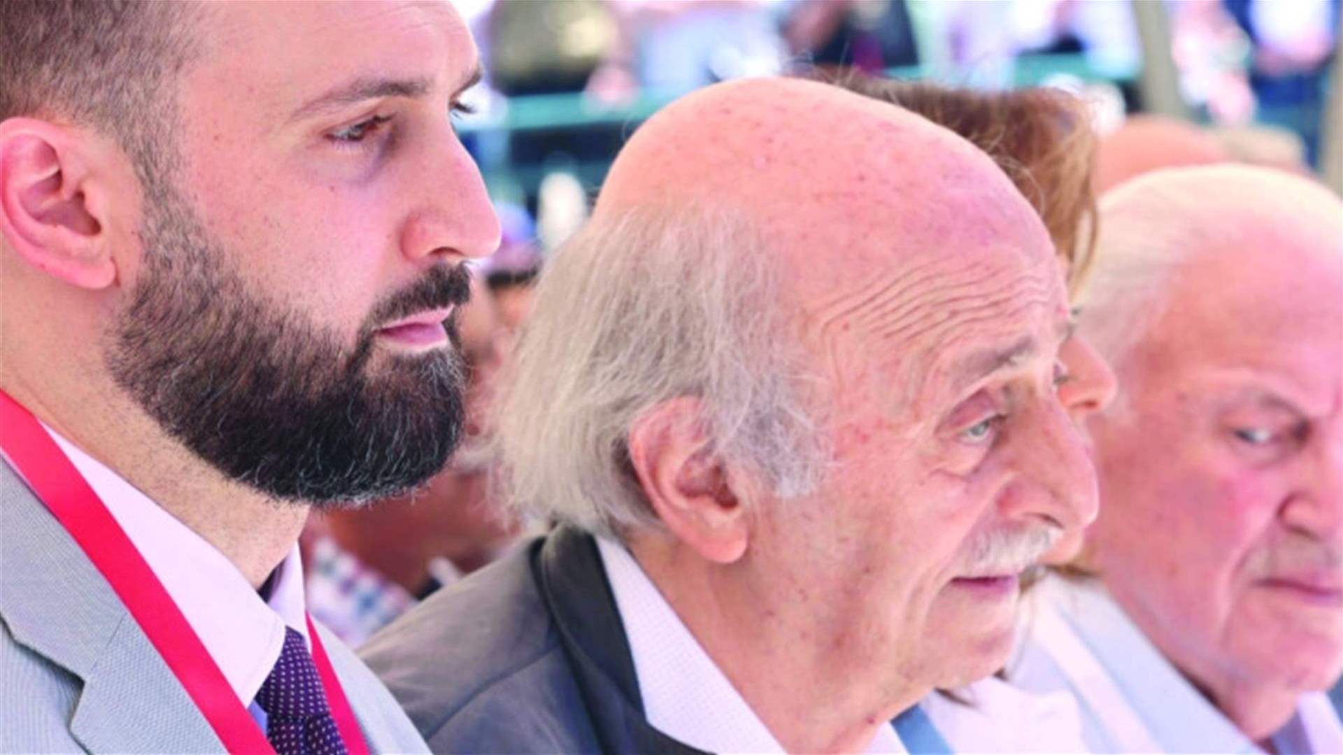 جنبلاط يفتح جبهة إسناد سياسي (الجمهورية)