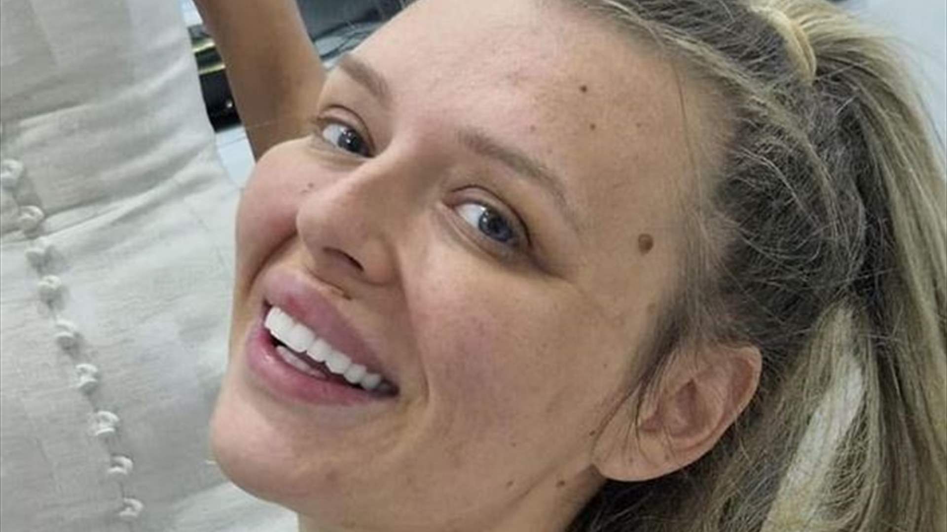 اعتمدت تركيبة "الفينير" لأسنانها... خطأ طبي جعلها تعاني الأمرين! 