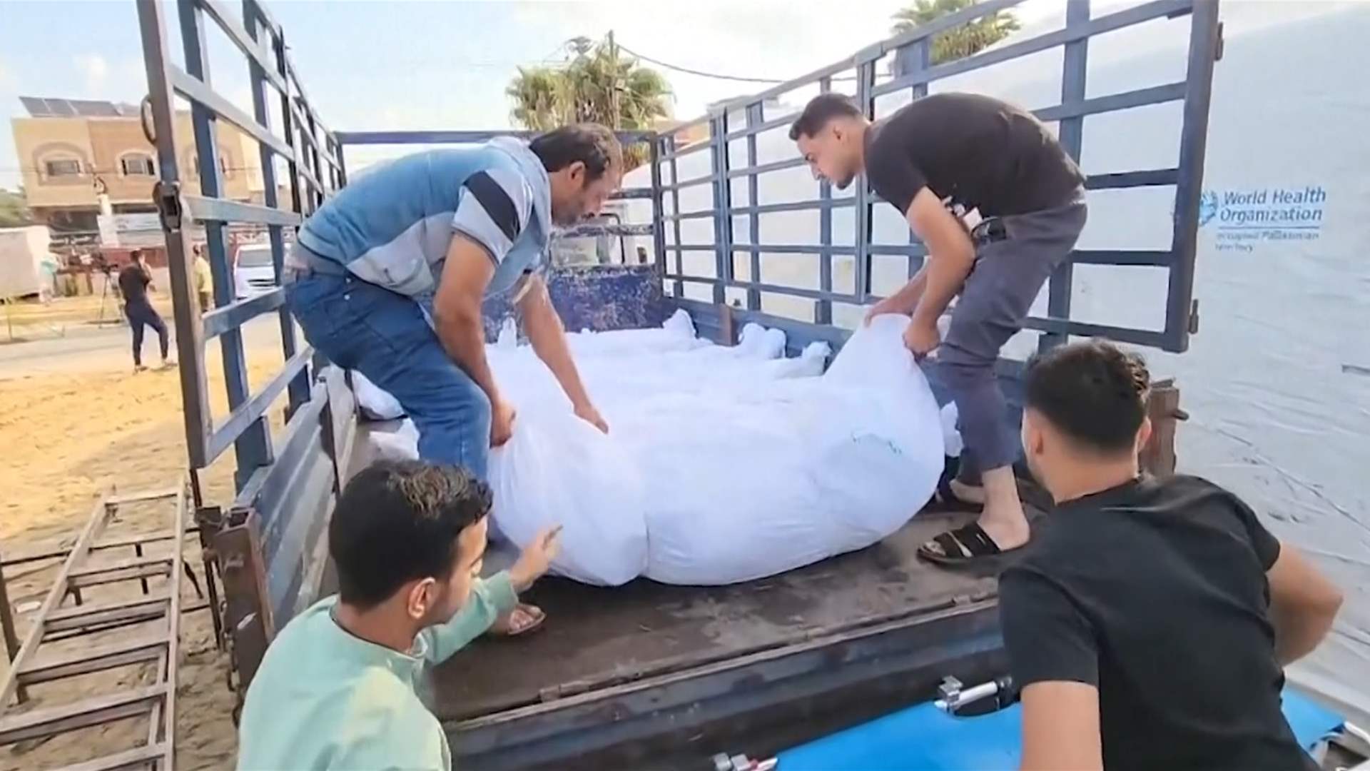 مقتل 15 شخصا من عائلة واحدة في قصف إسرائيلي في غزة 