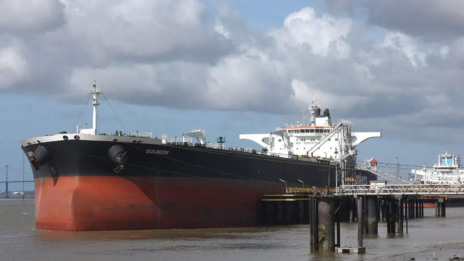 Pentagon: Greek-flagged oil tanker appears to be leaking oil