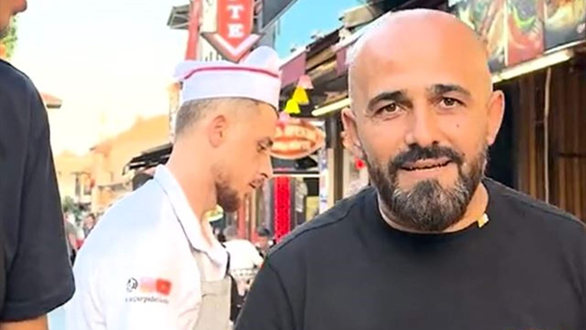 "نحن بانتظاركم... أغرقتنا الديون"... رجل تركي يقدّم اعتذارًا للعرب! (فيديو)
