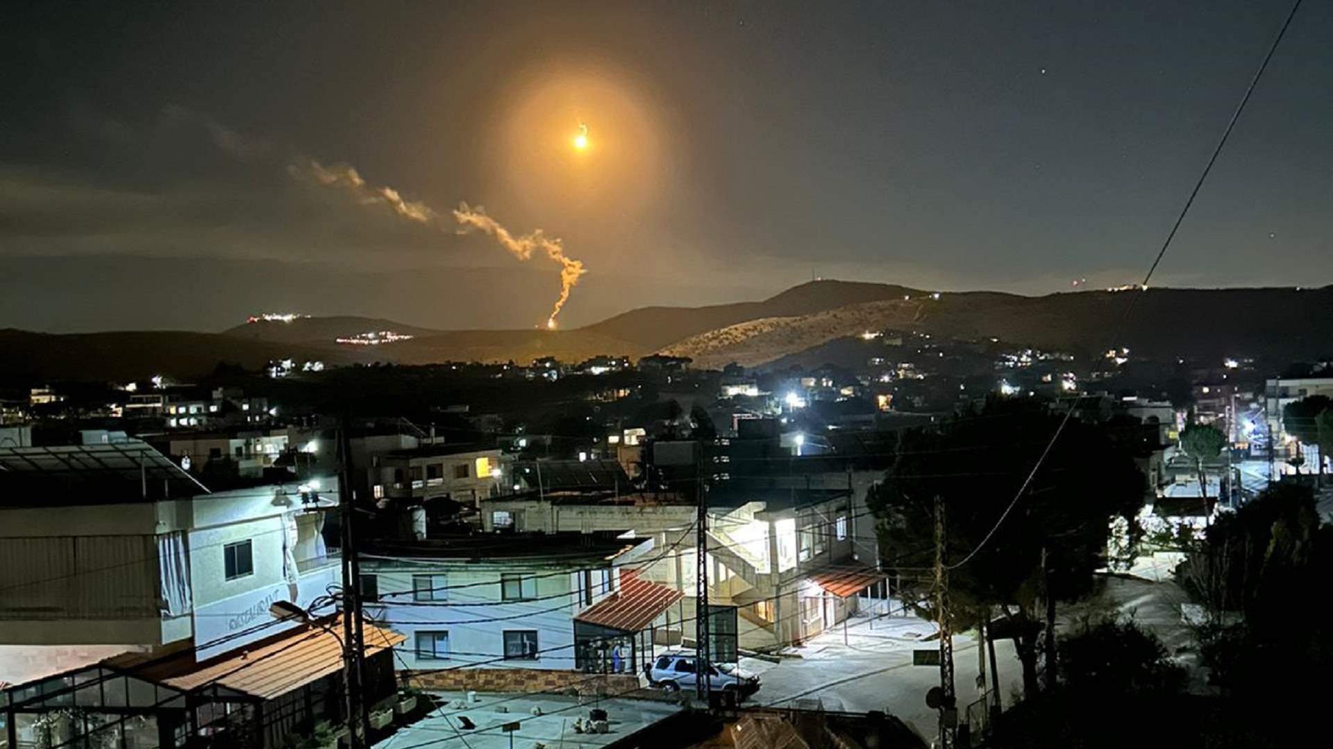 Israeli strike injures three in South Lebanon&#39;s Markaba