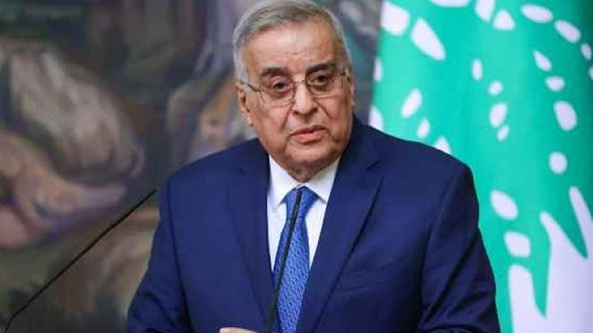 وزير الخارجية: تفجير أجهزة الاتصال "ينذر بنشوب نزاع أوسع"