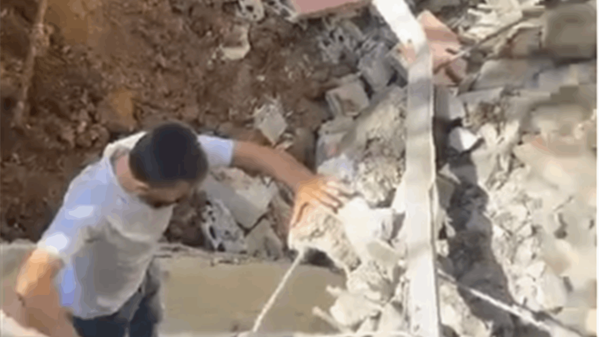 مصدر مقرب من "حزب الله" لفرانس برس: مقتل قائد قوة الرضوان في الغارة الإسرائيلية قرب بيروت