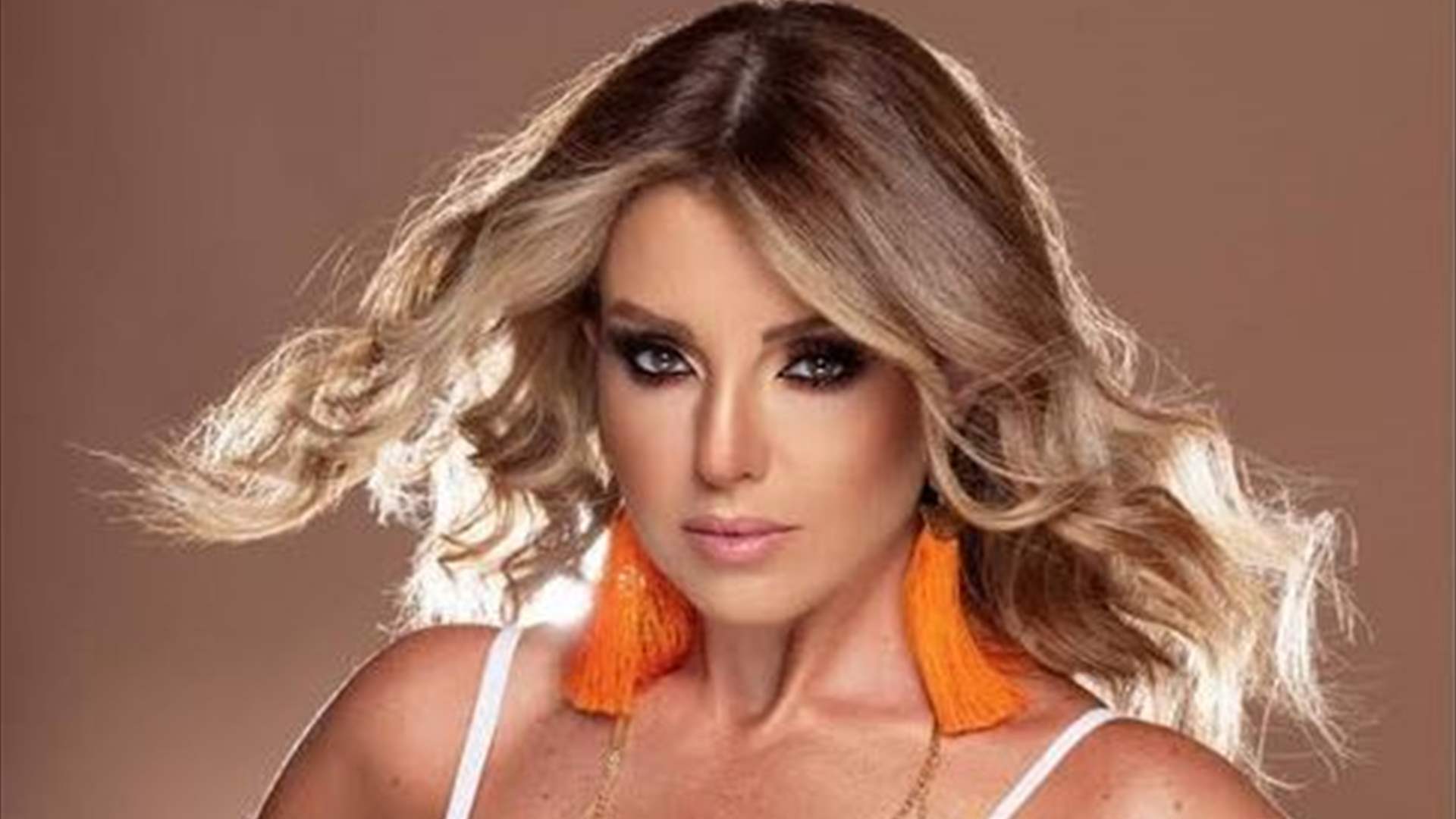 هند باز تجدد تضامنها مع وطنها: "فخورة أنني لبنانية"