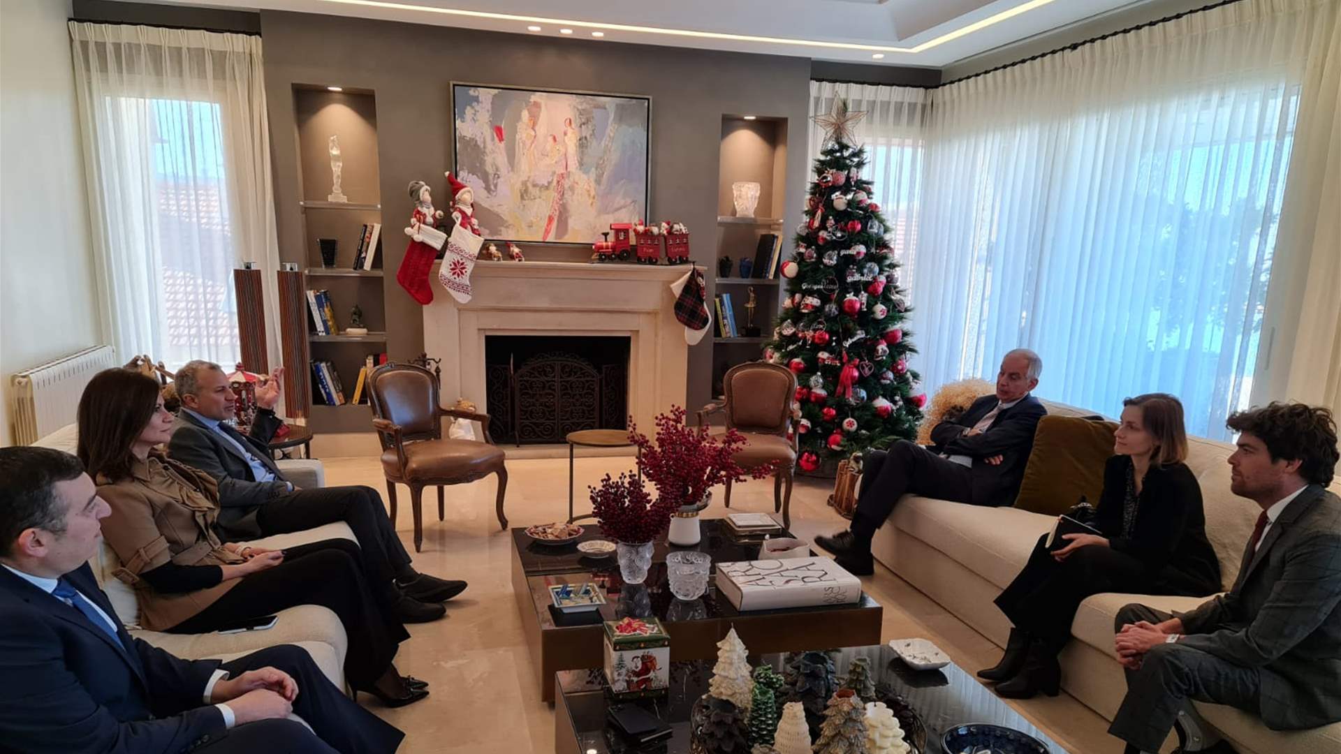 MP Gebran Bassil discusses Lebanon&#39;s presidential election with French ambassador and MPs