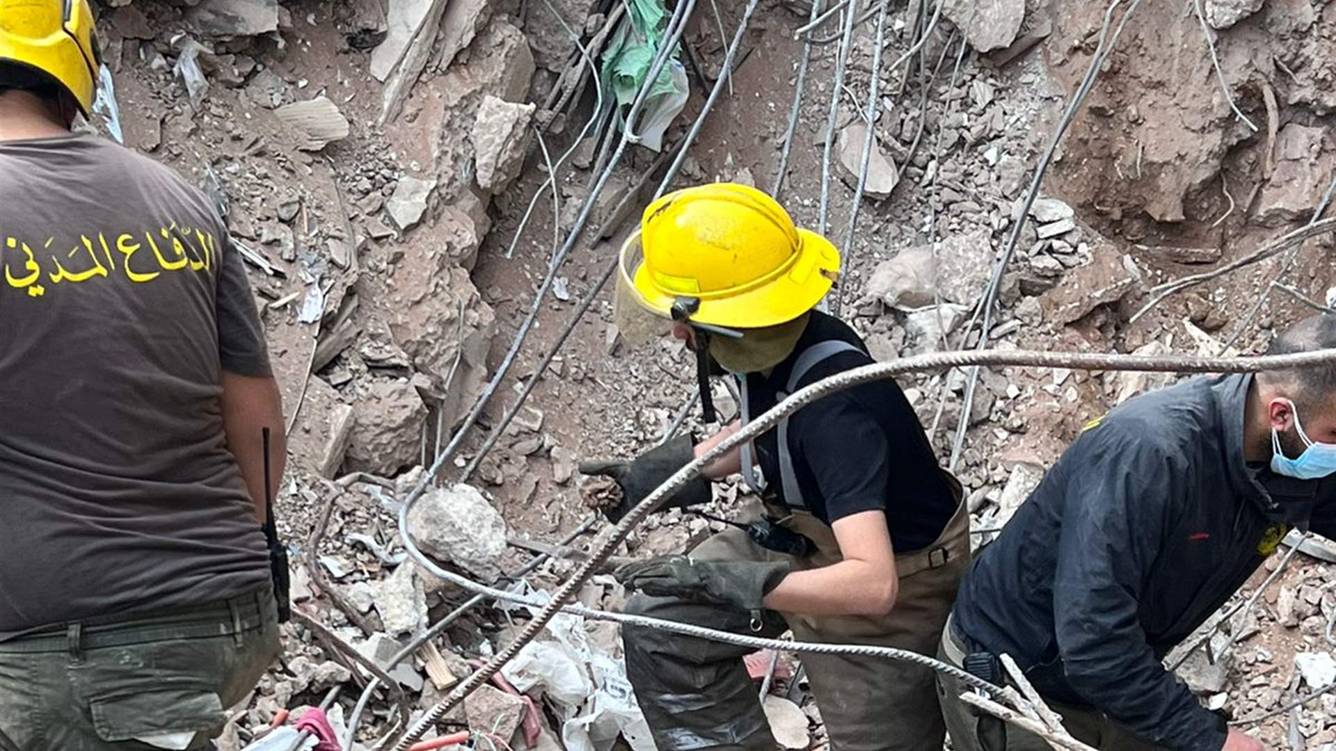 Lebanese Civil Defense recovers four more bodies from Israeli airstrike site in Beirut&#39;s Haret Hreik   